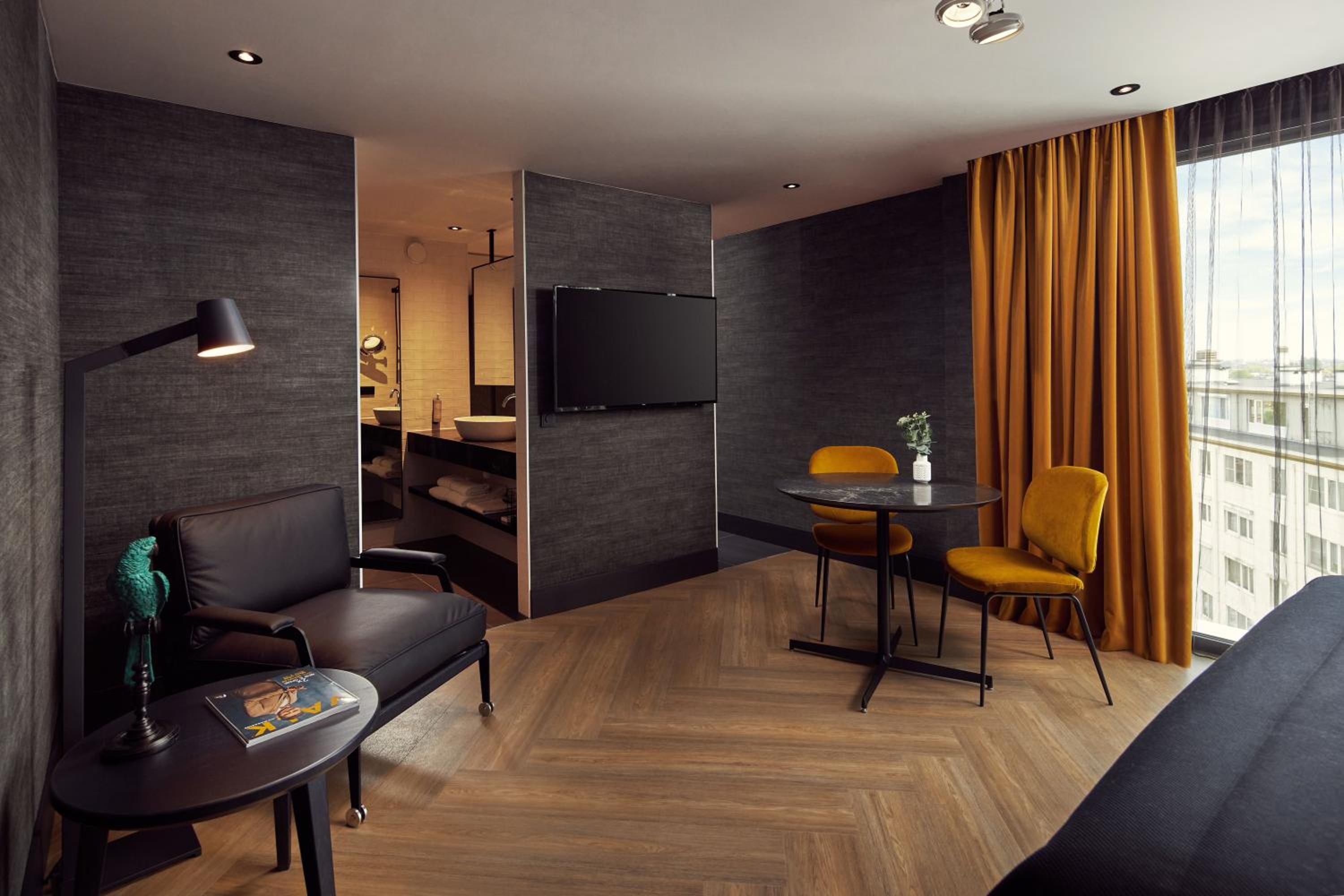Executive Room - Photo 7