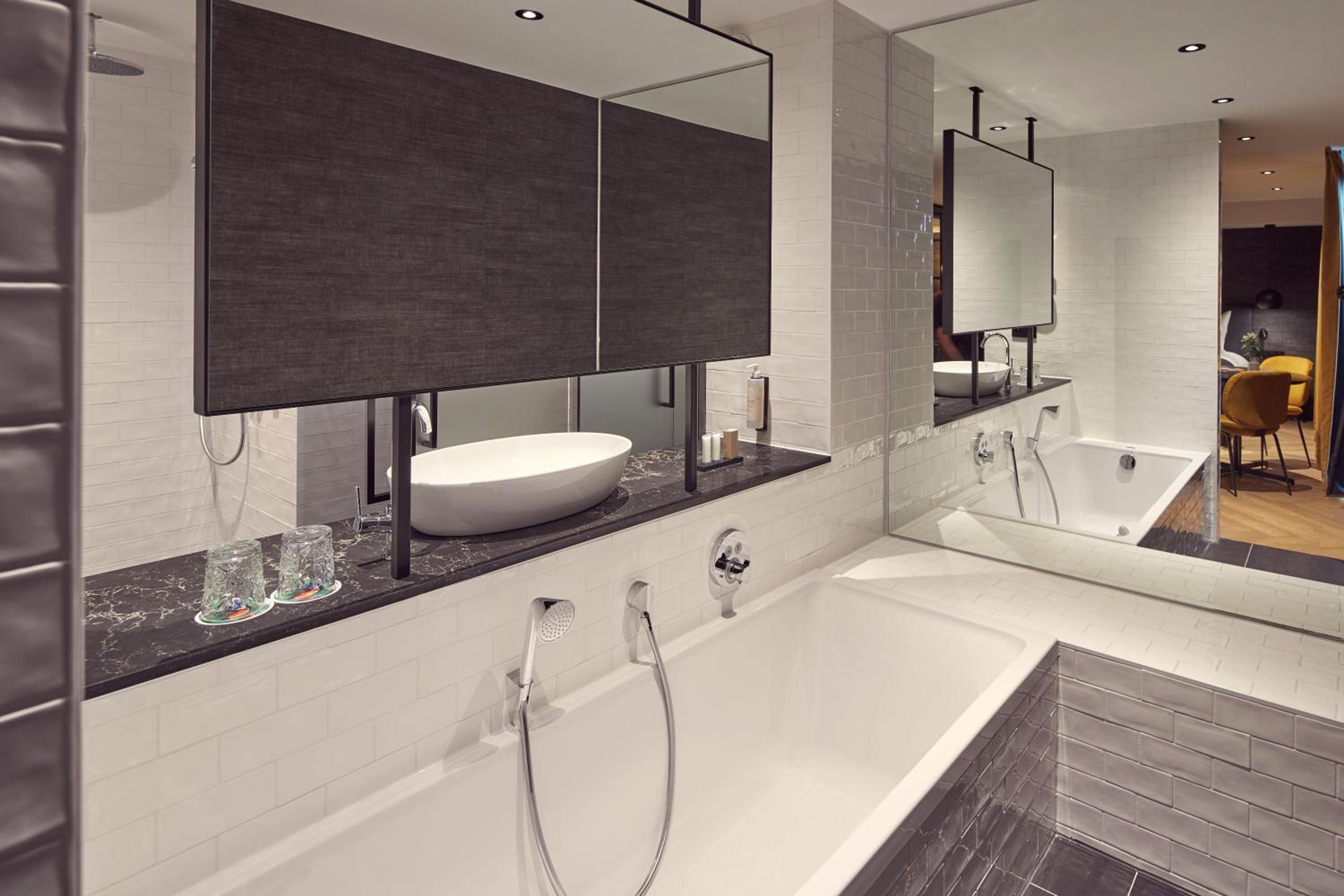Executive Room - Photo 5