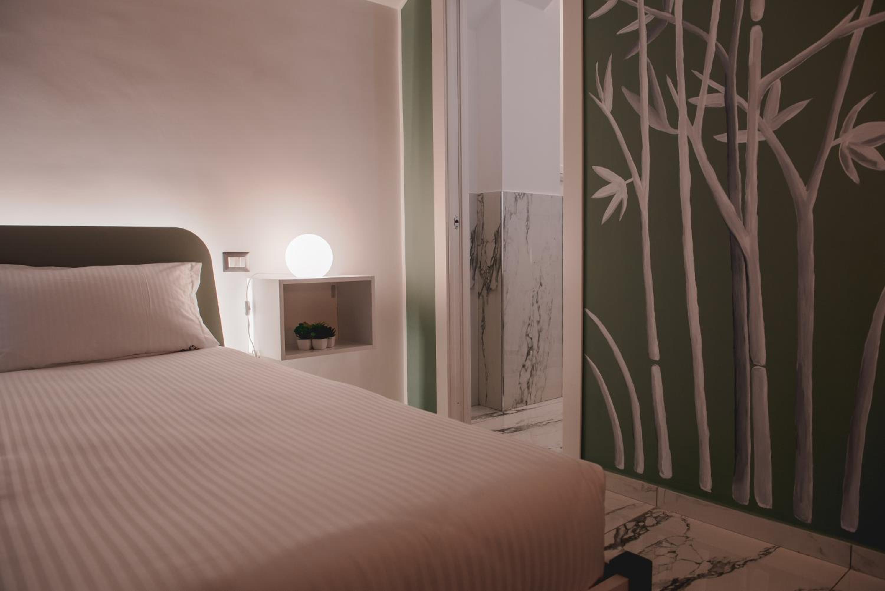 Double Room with Private Bathroom - Photo 17