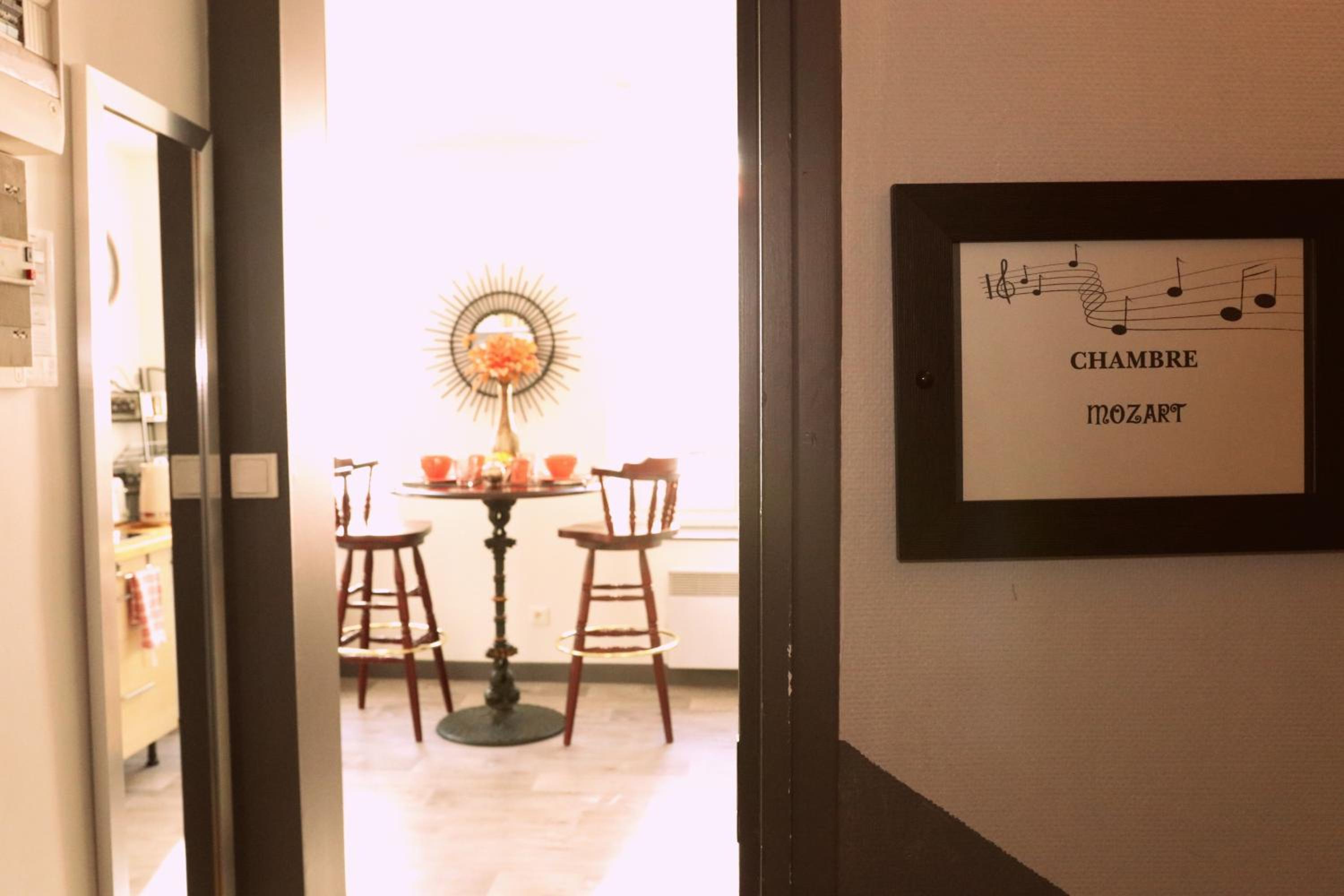 One-Bedroom Apartment - Photo 9