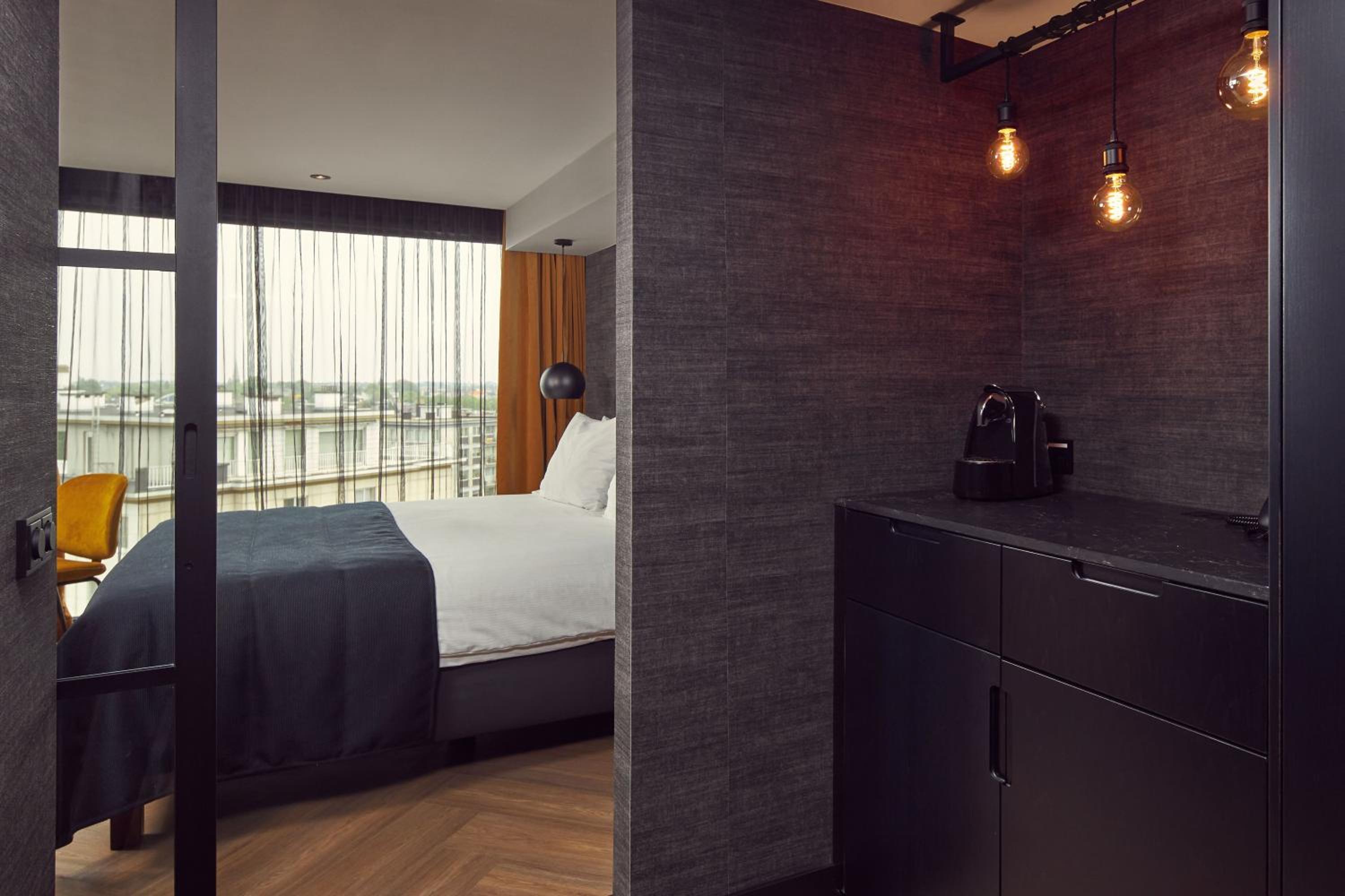 Executive Room - Photo 1