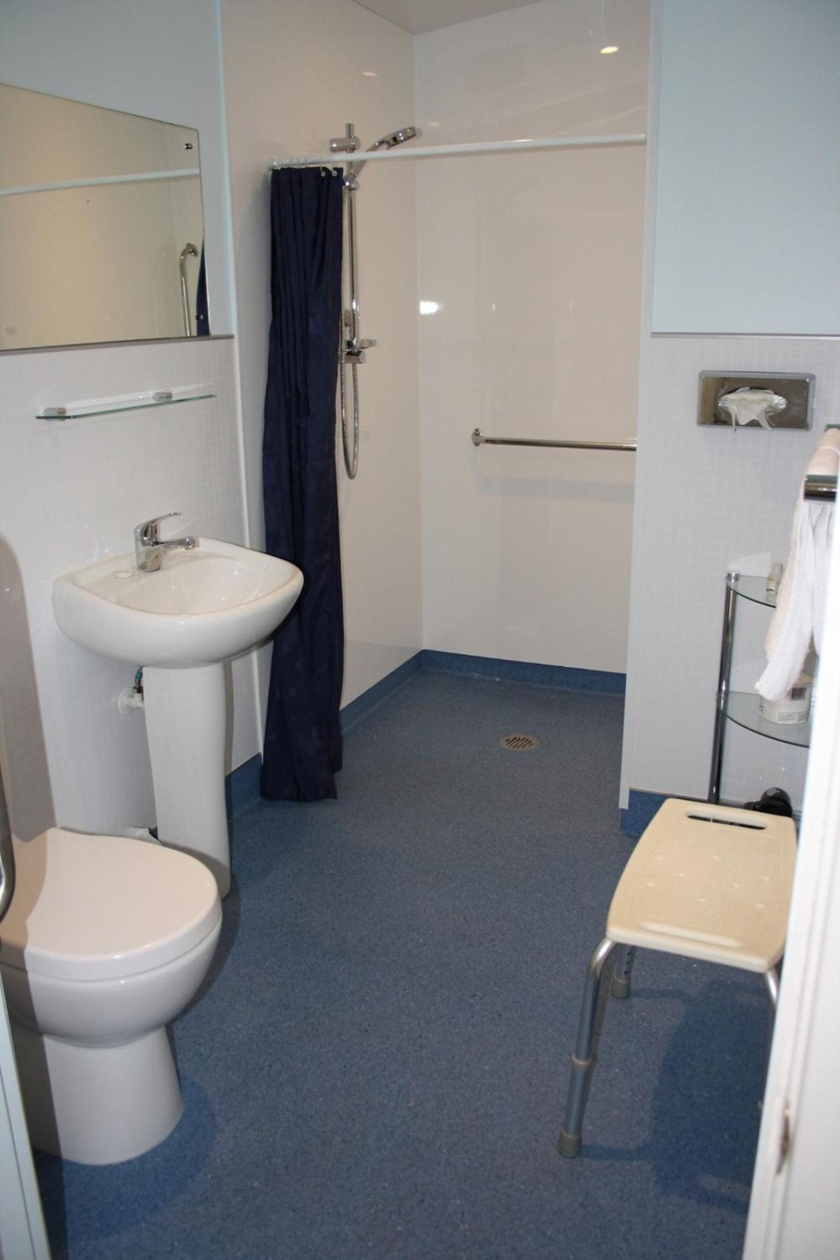 Standard Two-Bedroom Studio - Disability Access photo 2