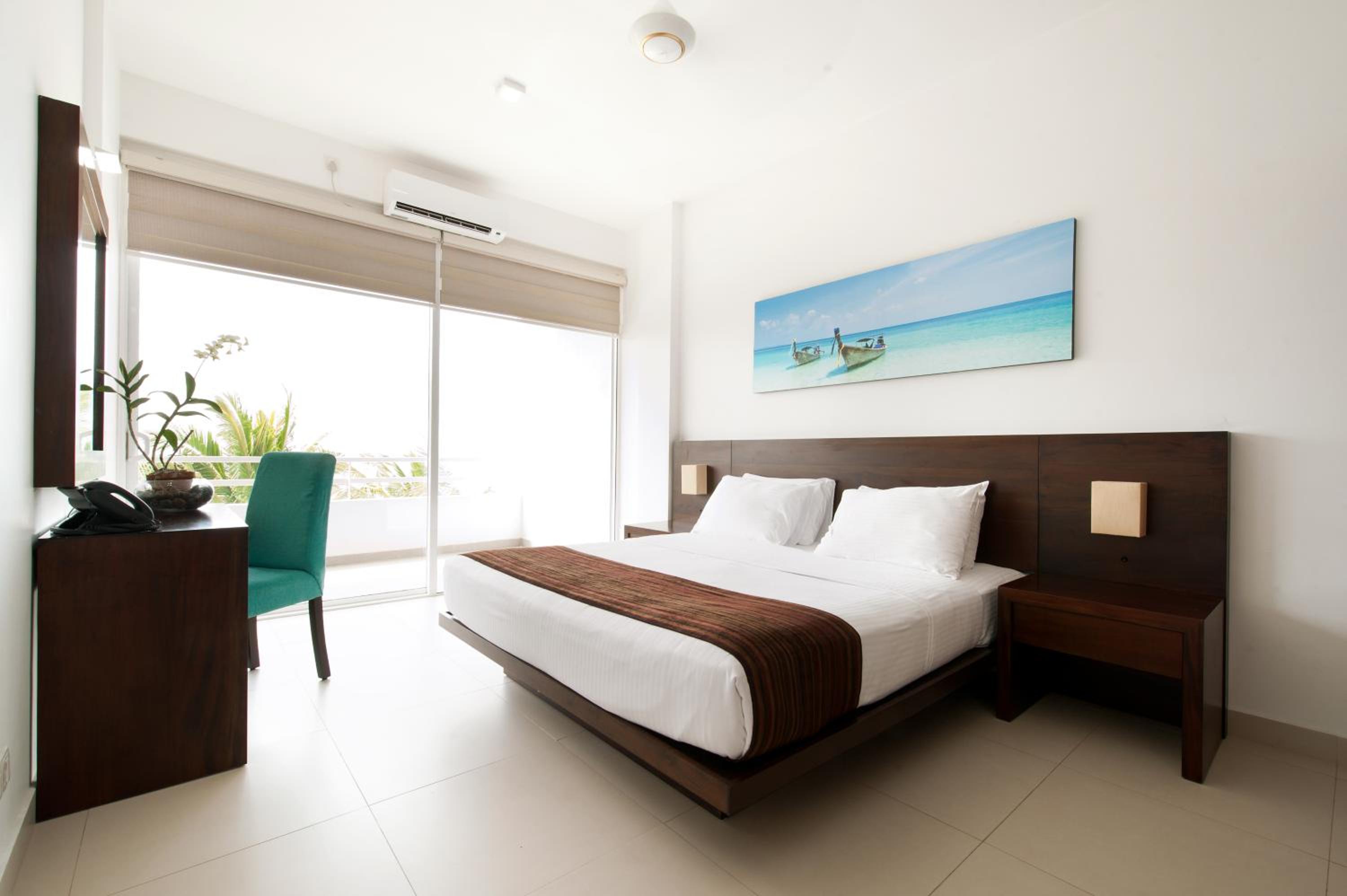 Zwei-Zimmer-Apartment mit teilweisem Meerblick