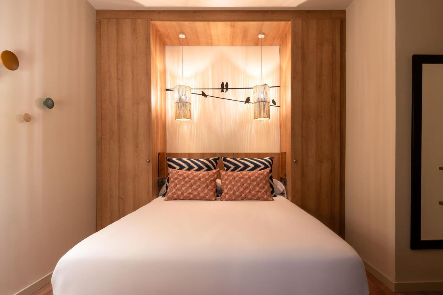 Double Room with Private Bathroom - Photo 3