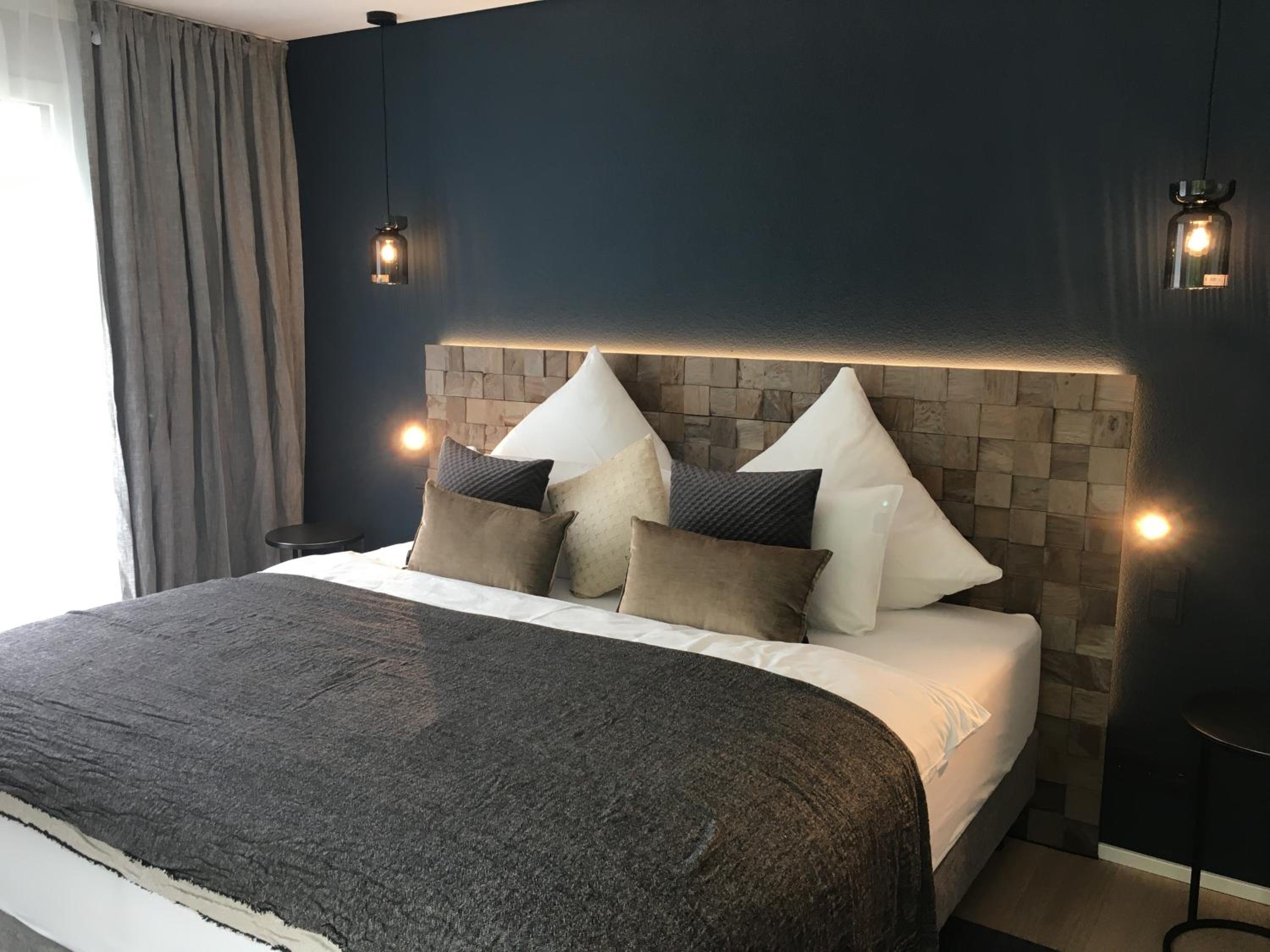 Deluxe Double Room with Balcony - Photo 1