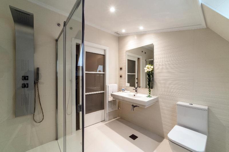 Premium with Sea View - Photo 5