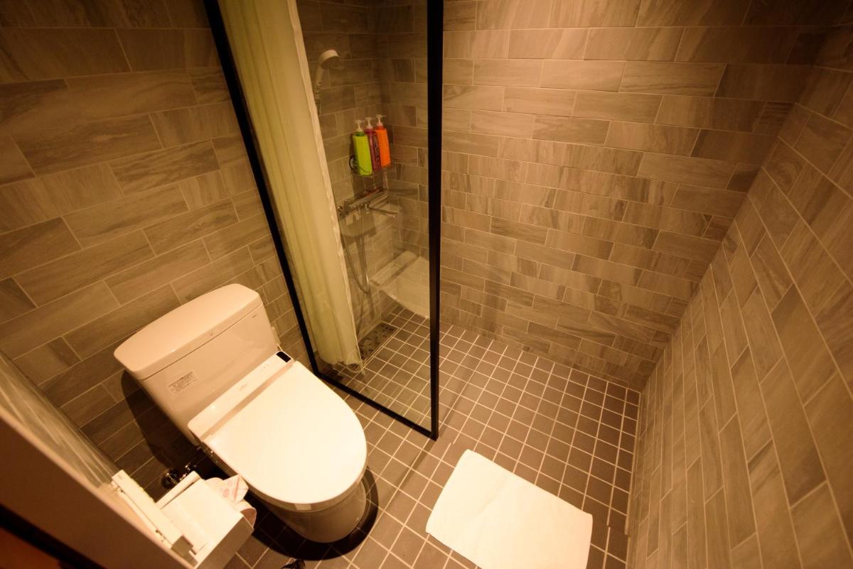 Standard Twin Room - Photo 5