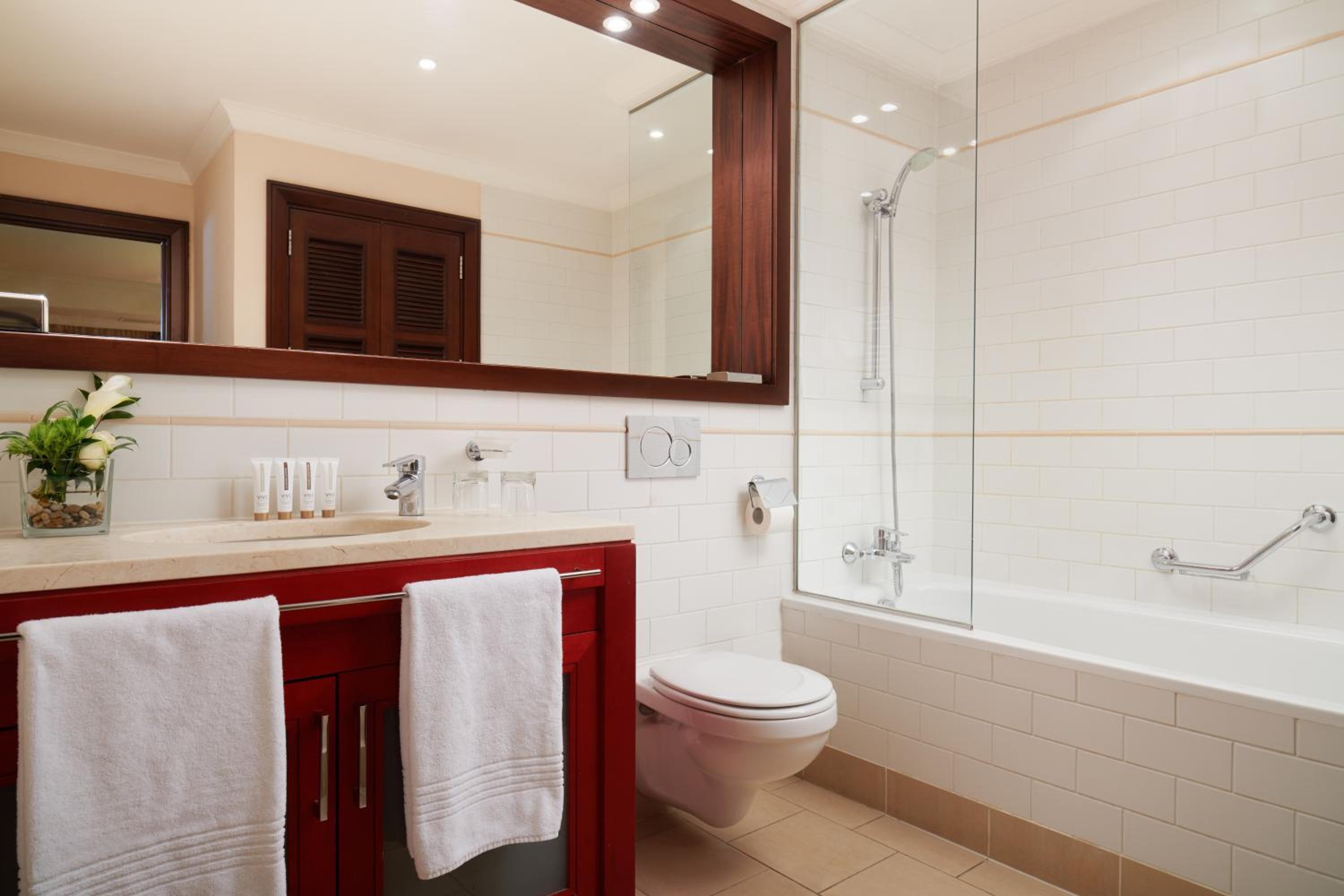 Deluxe Residence with Royal Spa Access