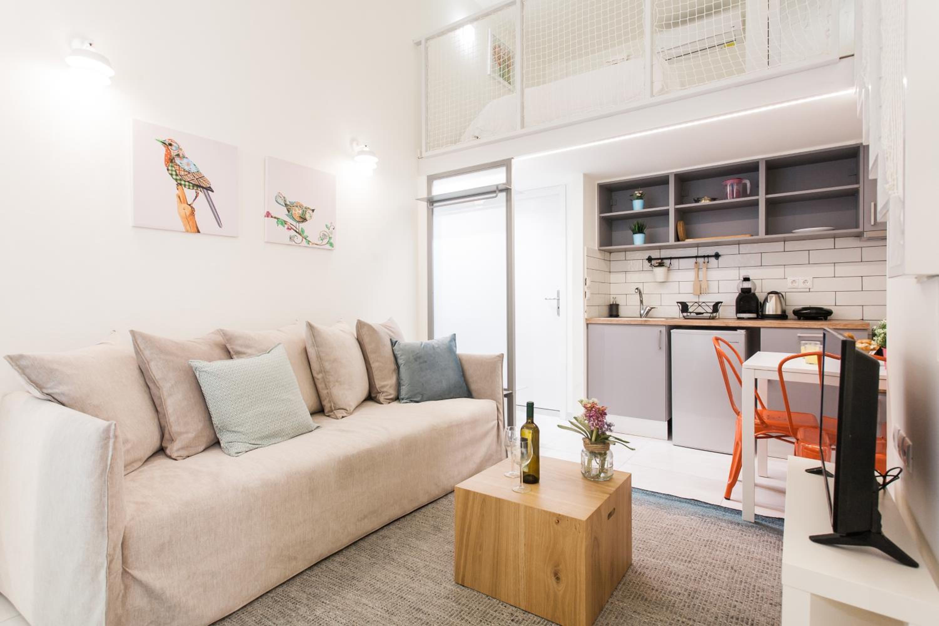 Studio Apartment