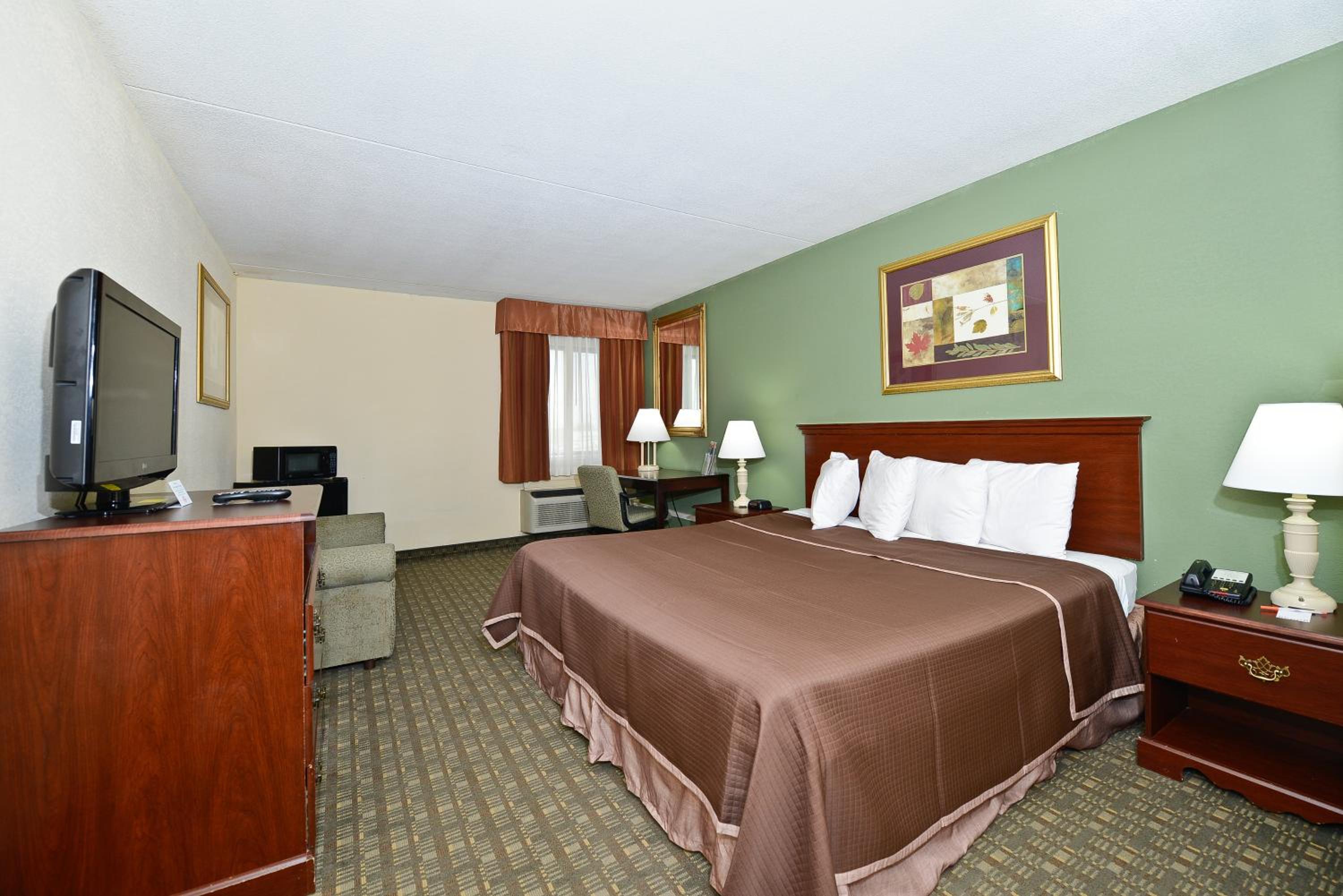 King Room - Non-Smoking - Photo 1