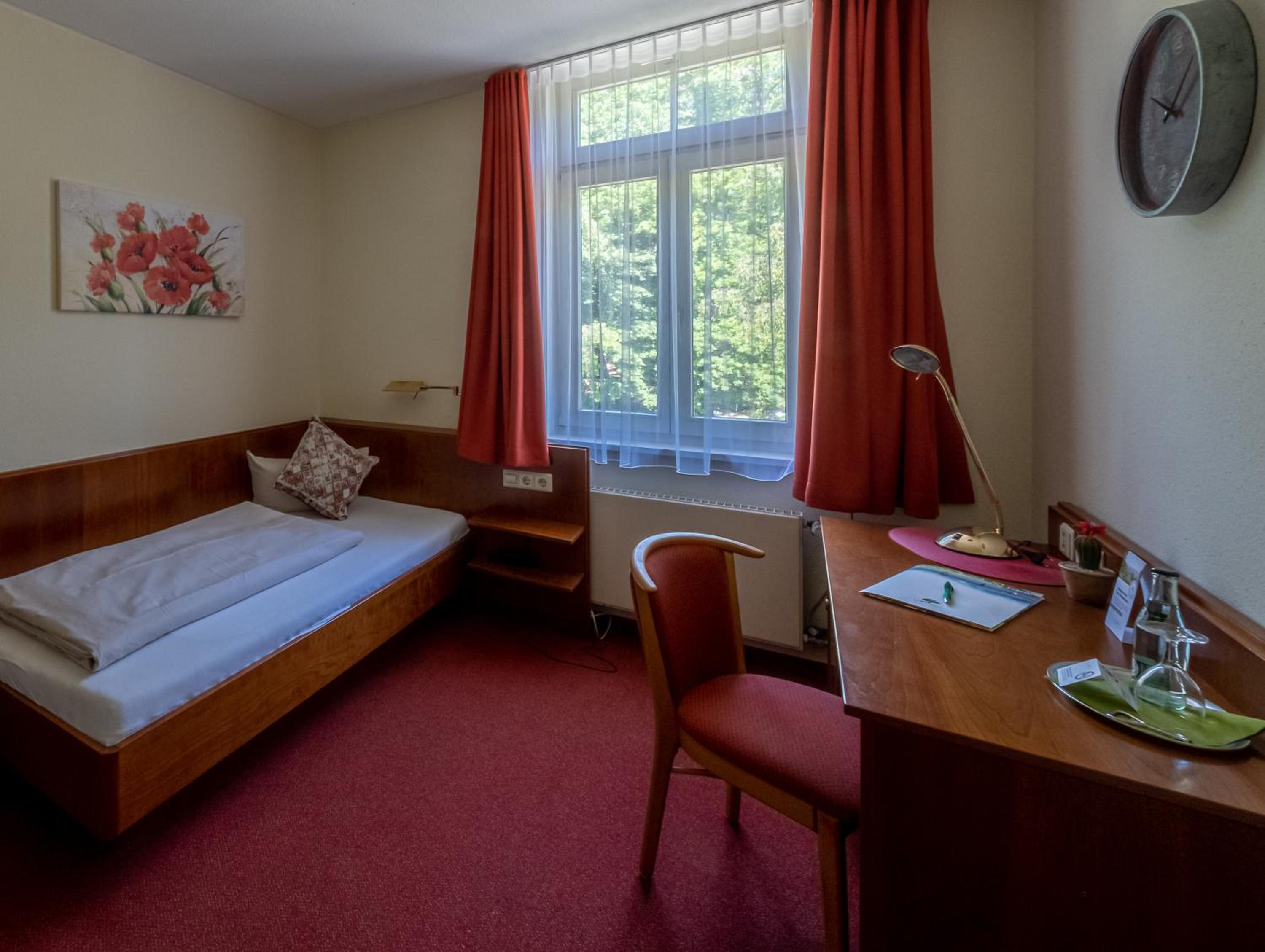 Standard Single Room photo 3
