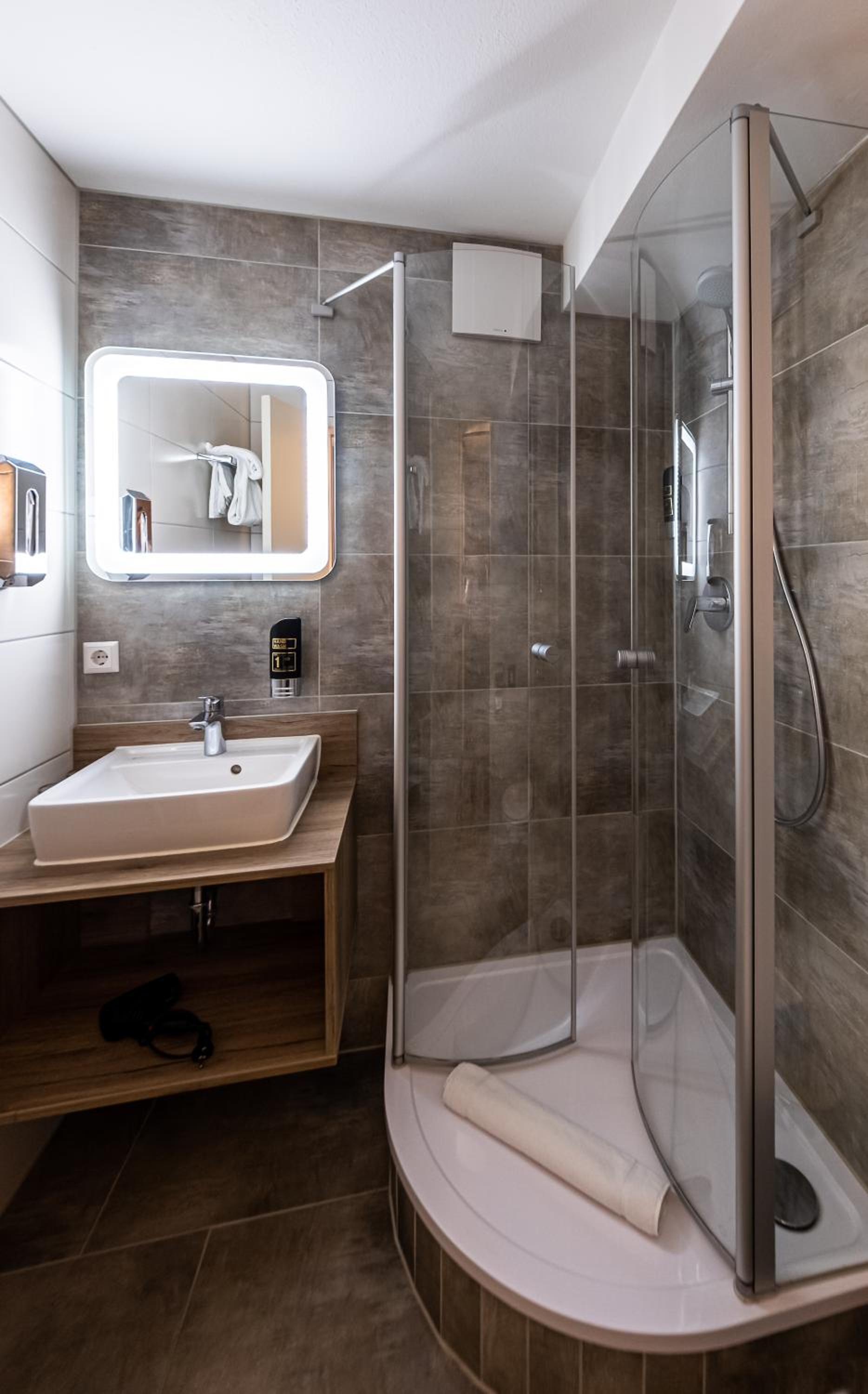 Standard Double Room - Photo 2