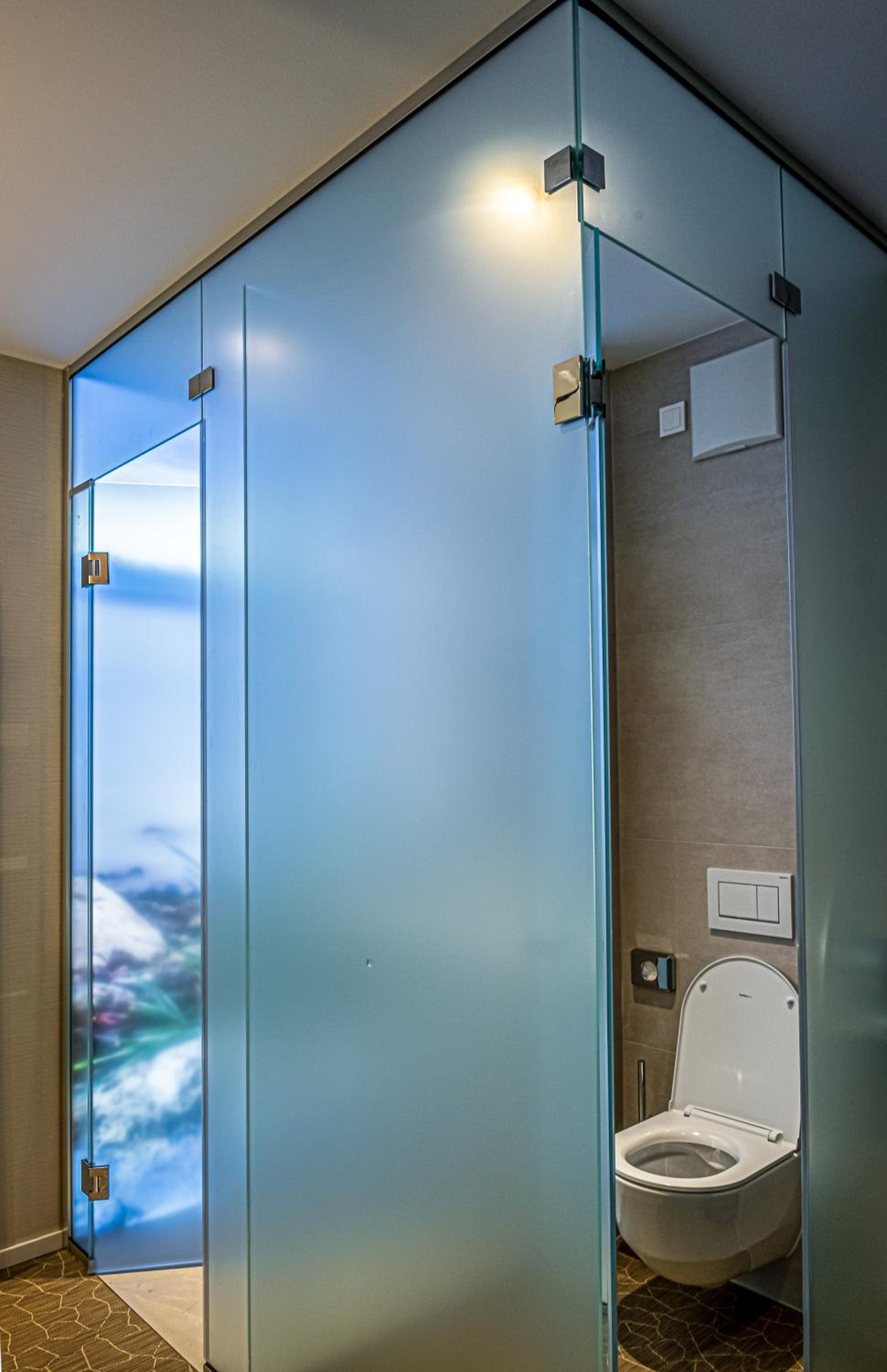 Double Room with Balcony - Photo 3
