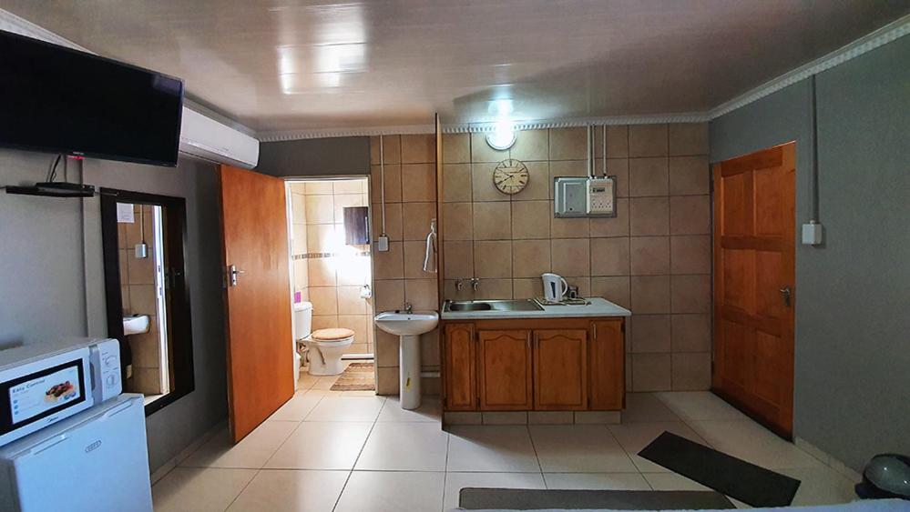 Apartment photo 2