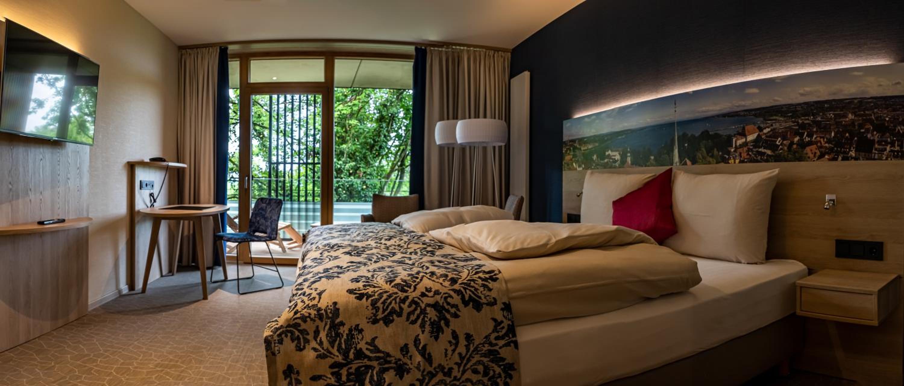 Double Room with Balcony - Photo 6