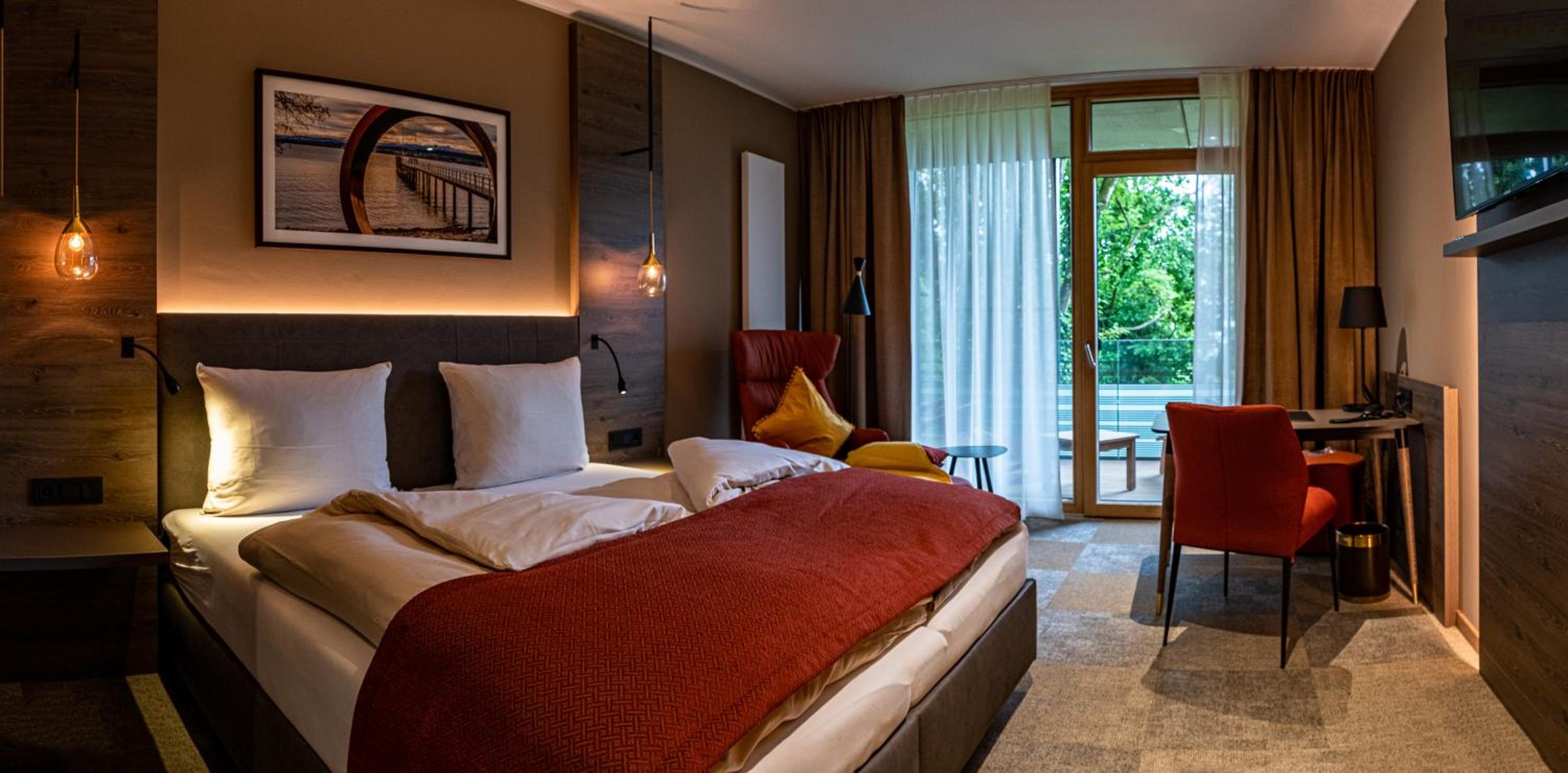 Double Room with Balcony - Photo 4