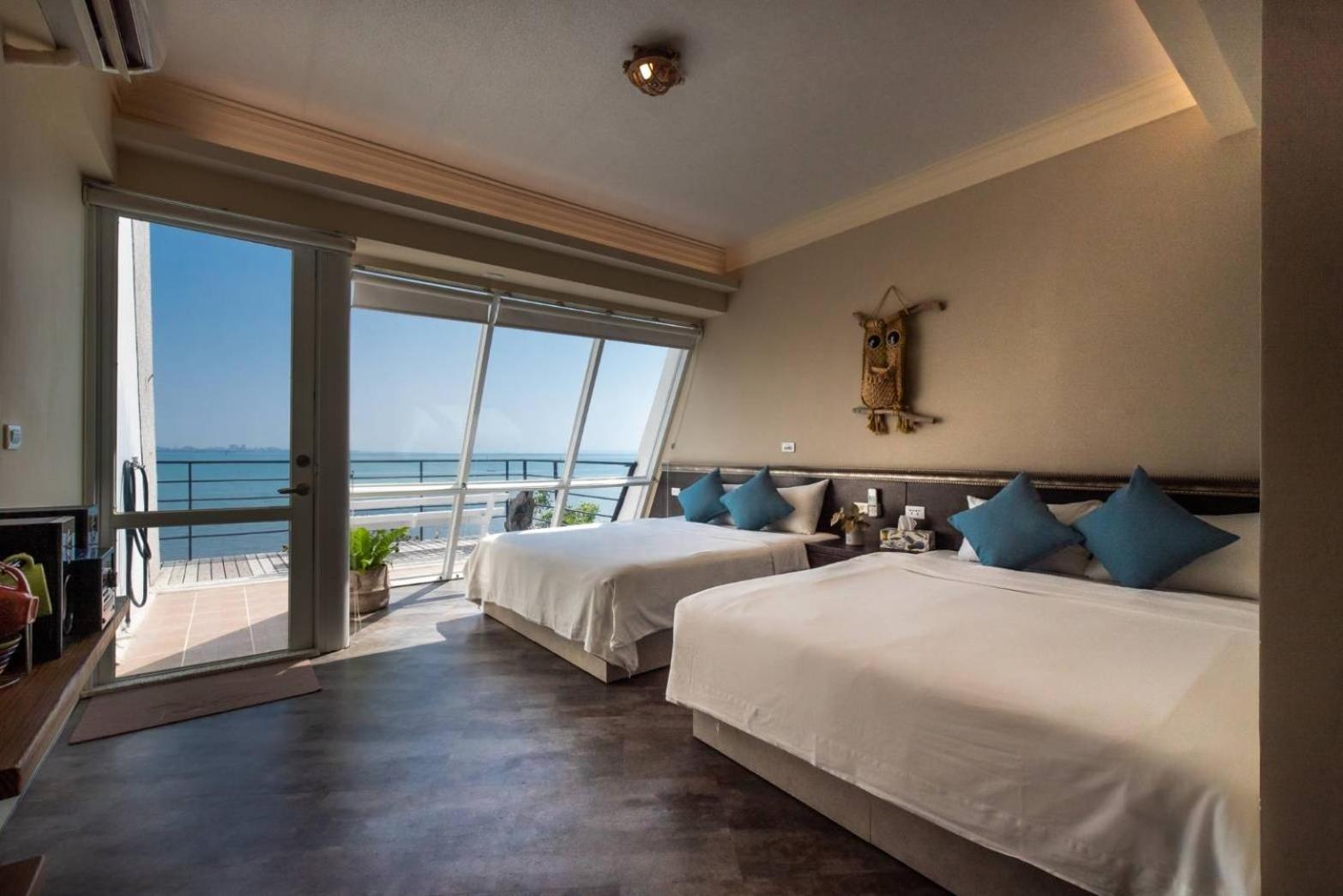 Quadruple Room with Sea View photo 1