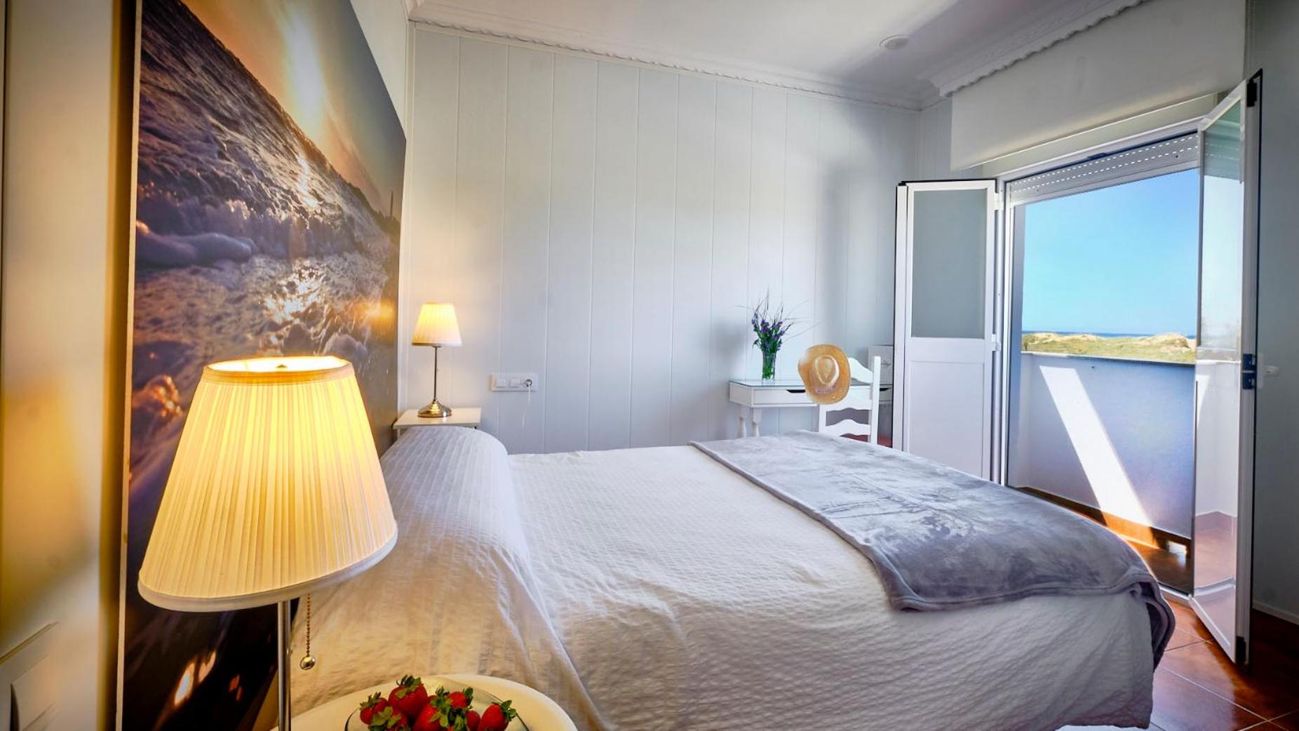 Double Room with Sea View - Photo 1