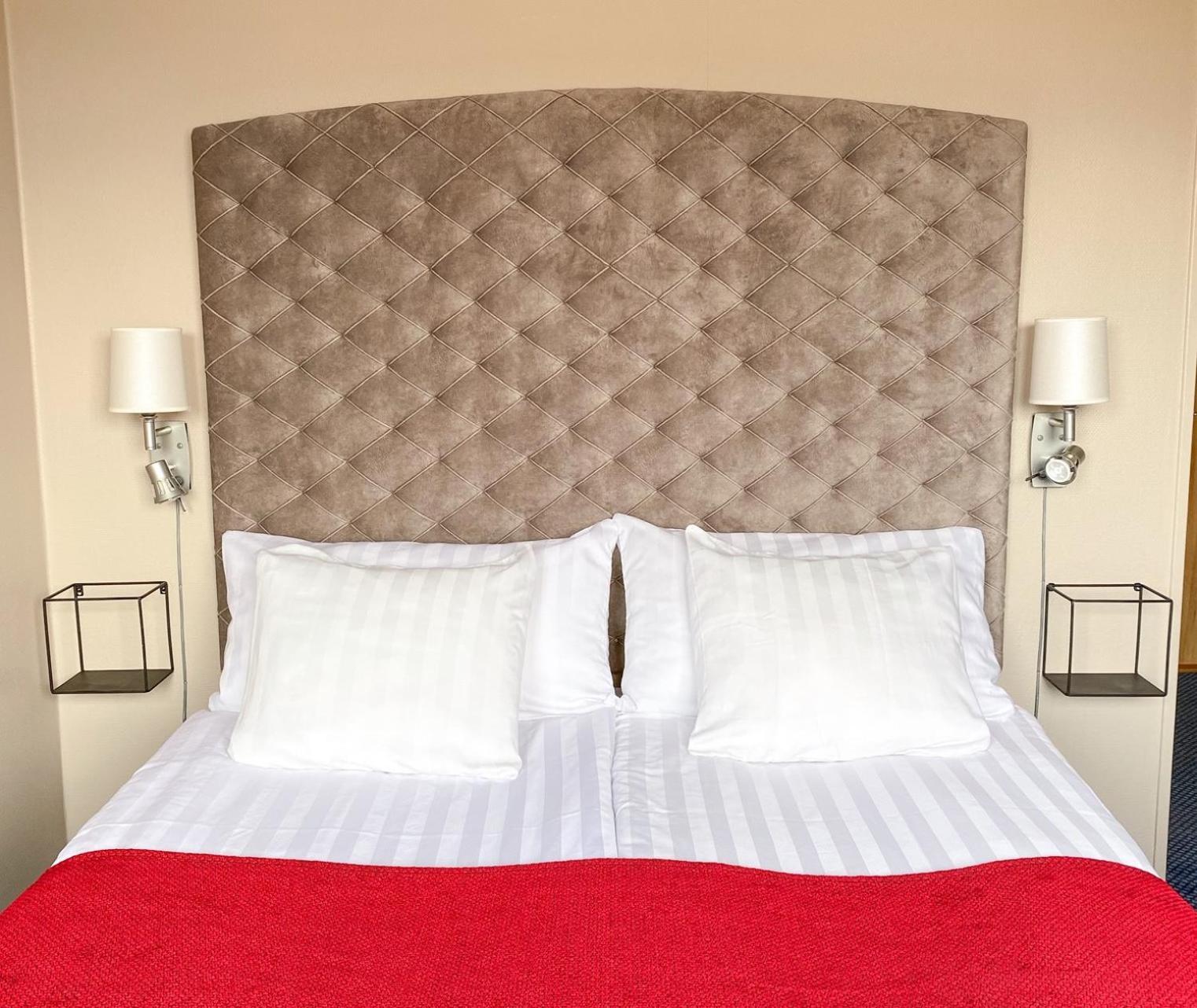 Small Double or Twin Room photo 2
