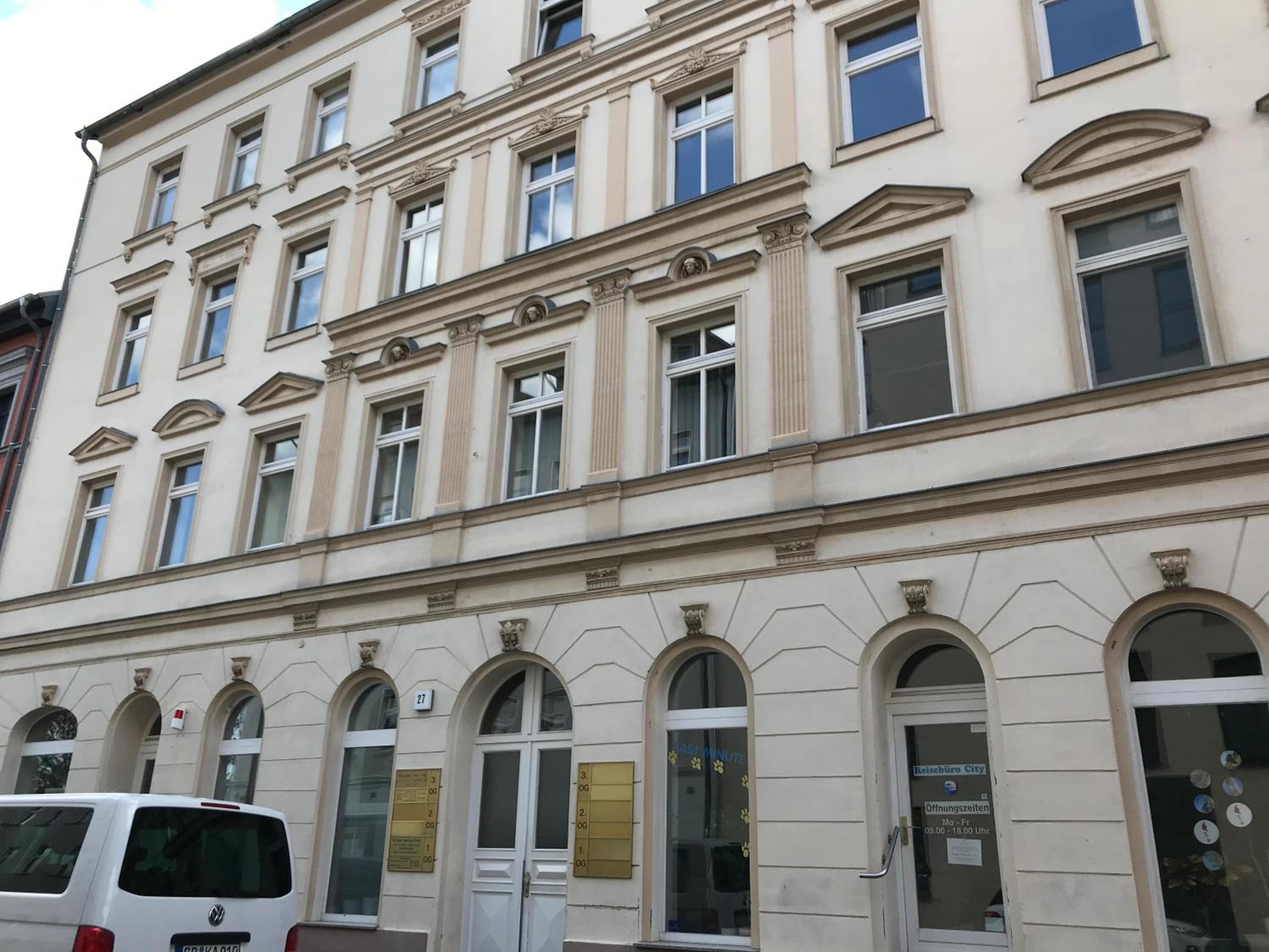 Apartment with Balcony - Photo 15