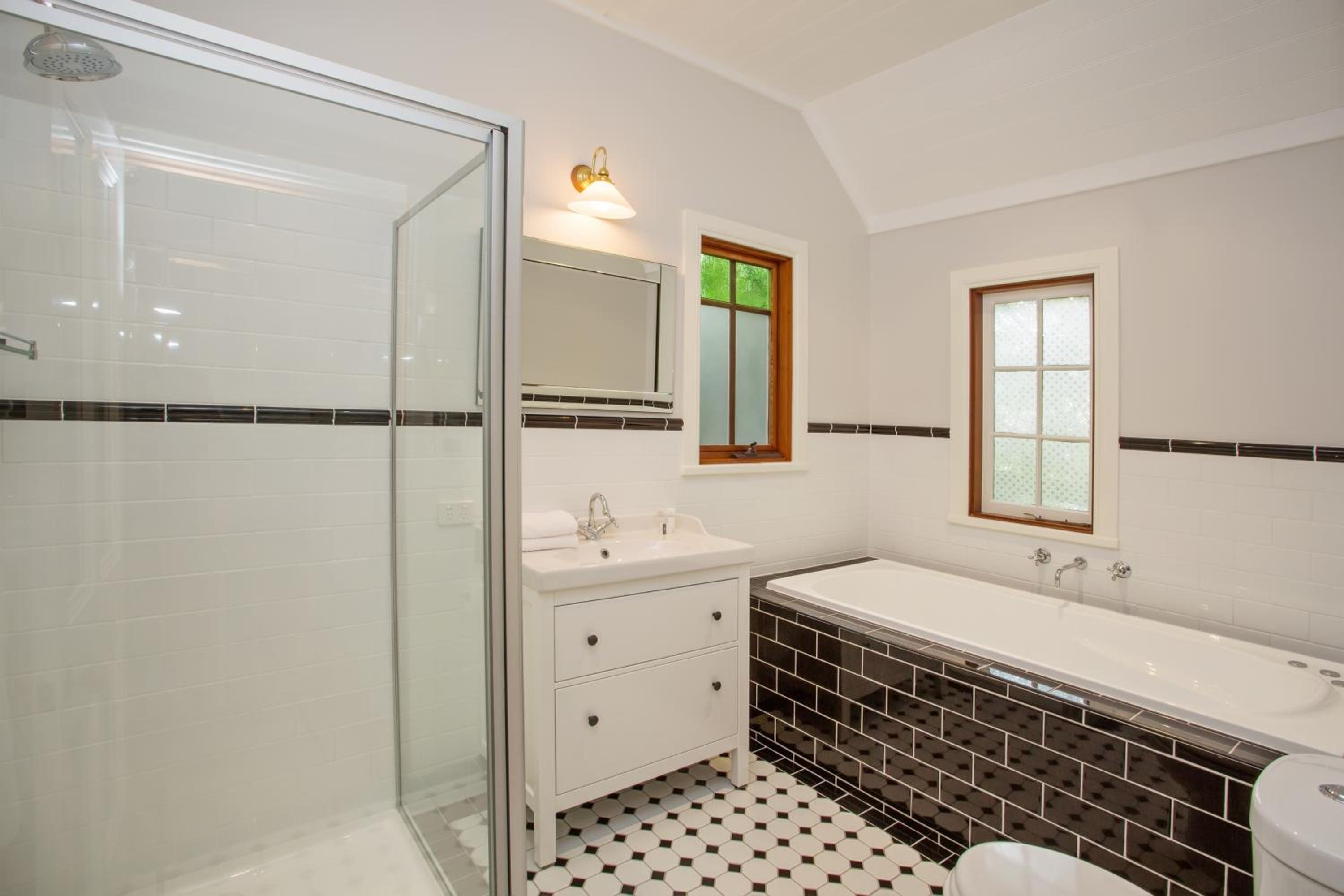 One-Bedroom Cottage - Gate House photo 2