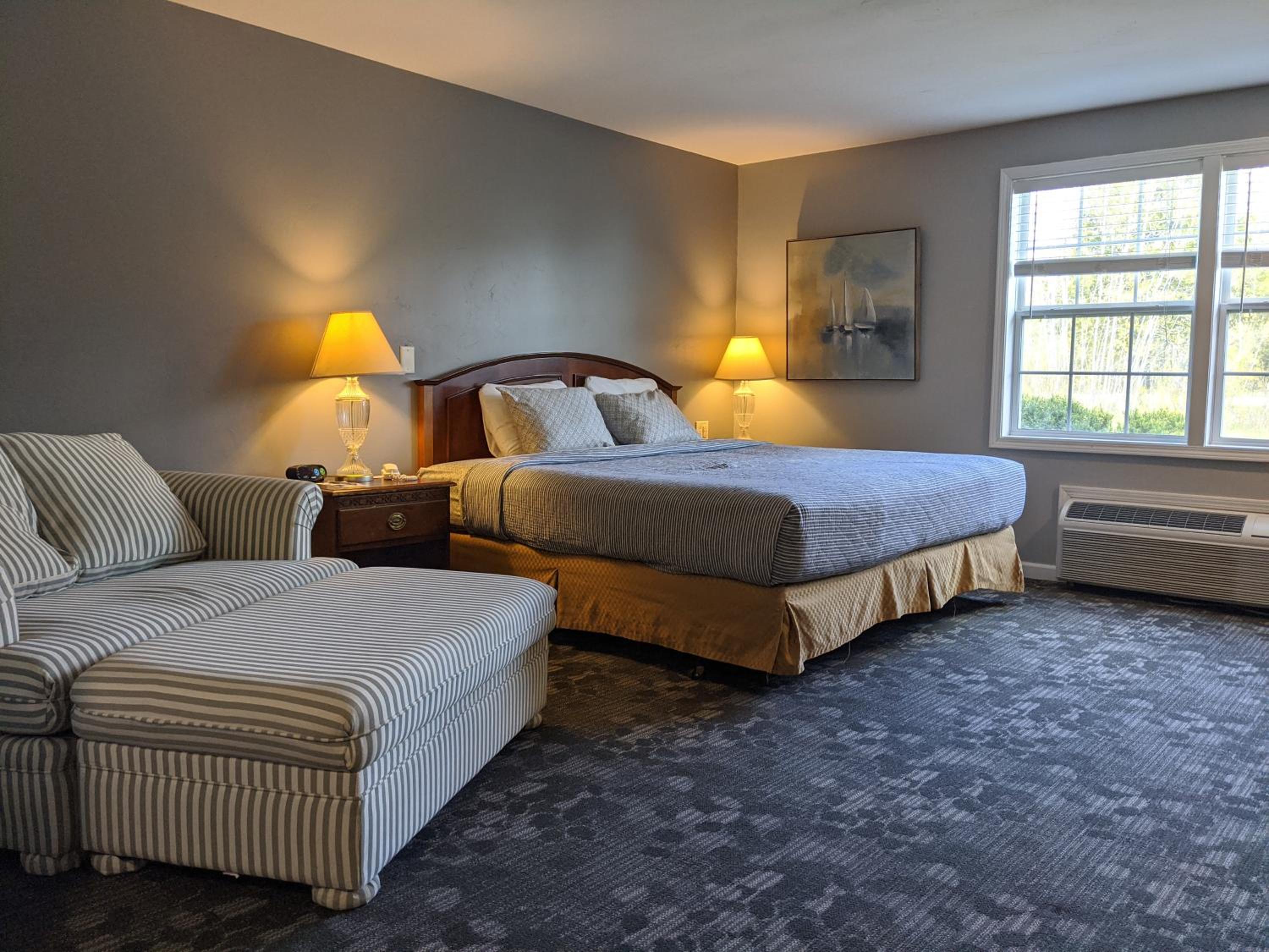 Deluxe King Room photo 3