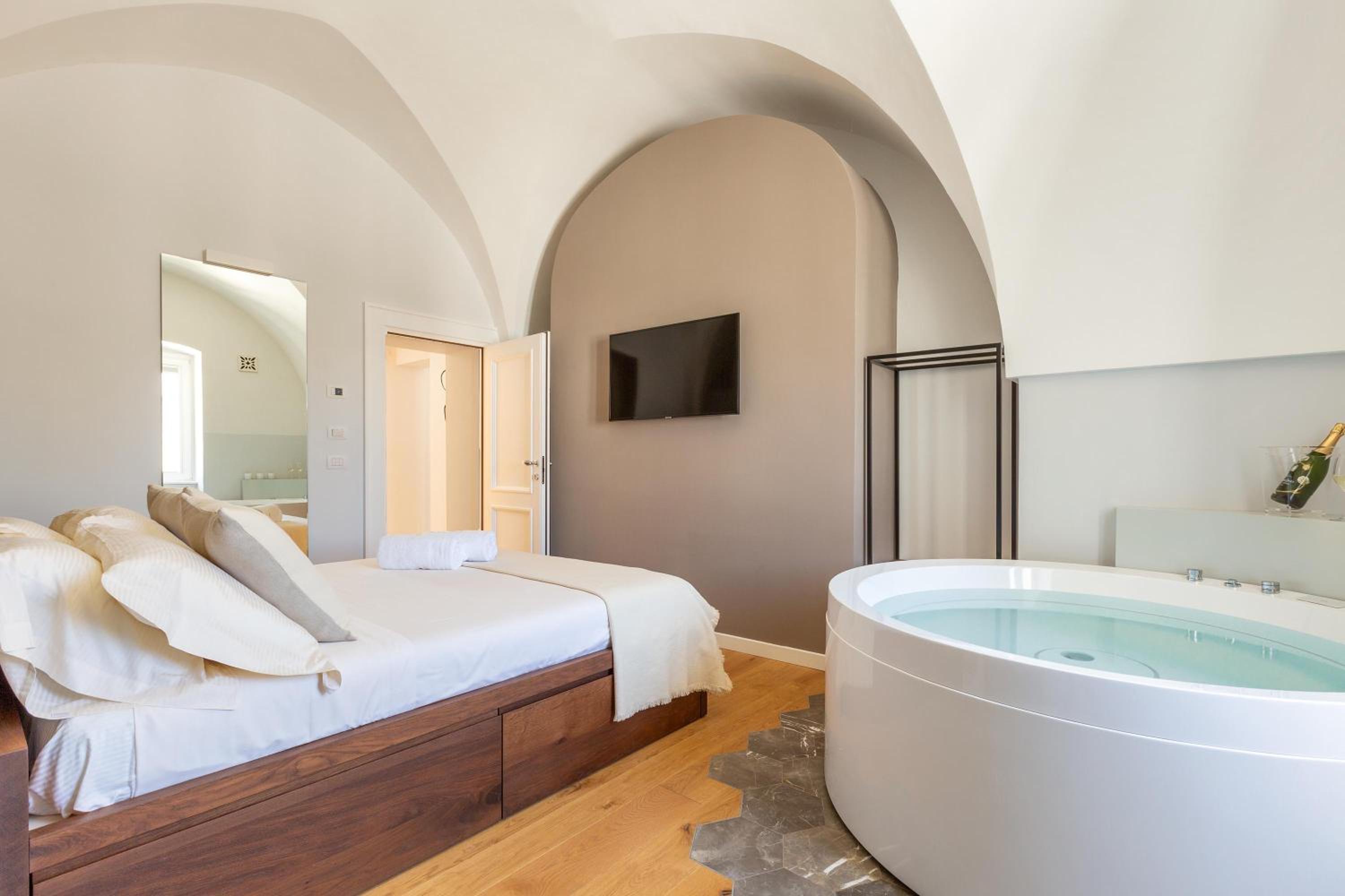 Double Room with Spa Bath