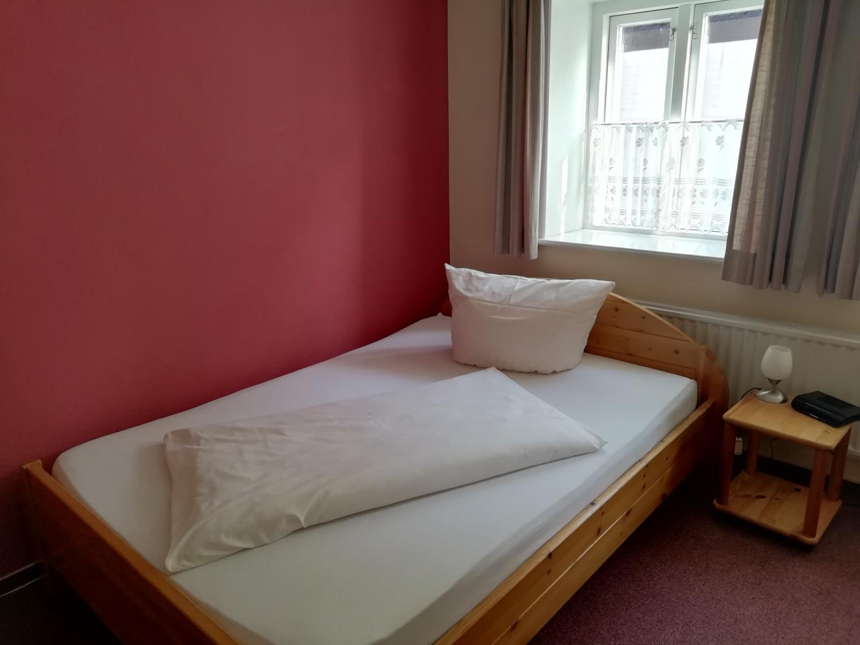 Single Room photo 3