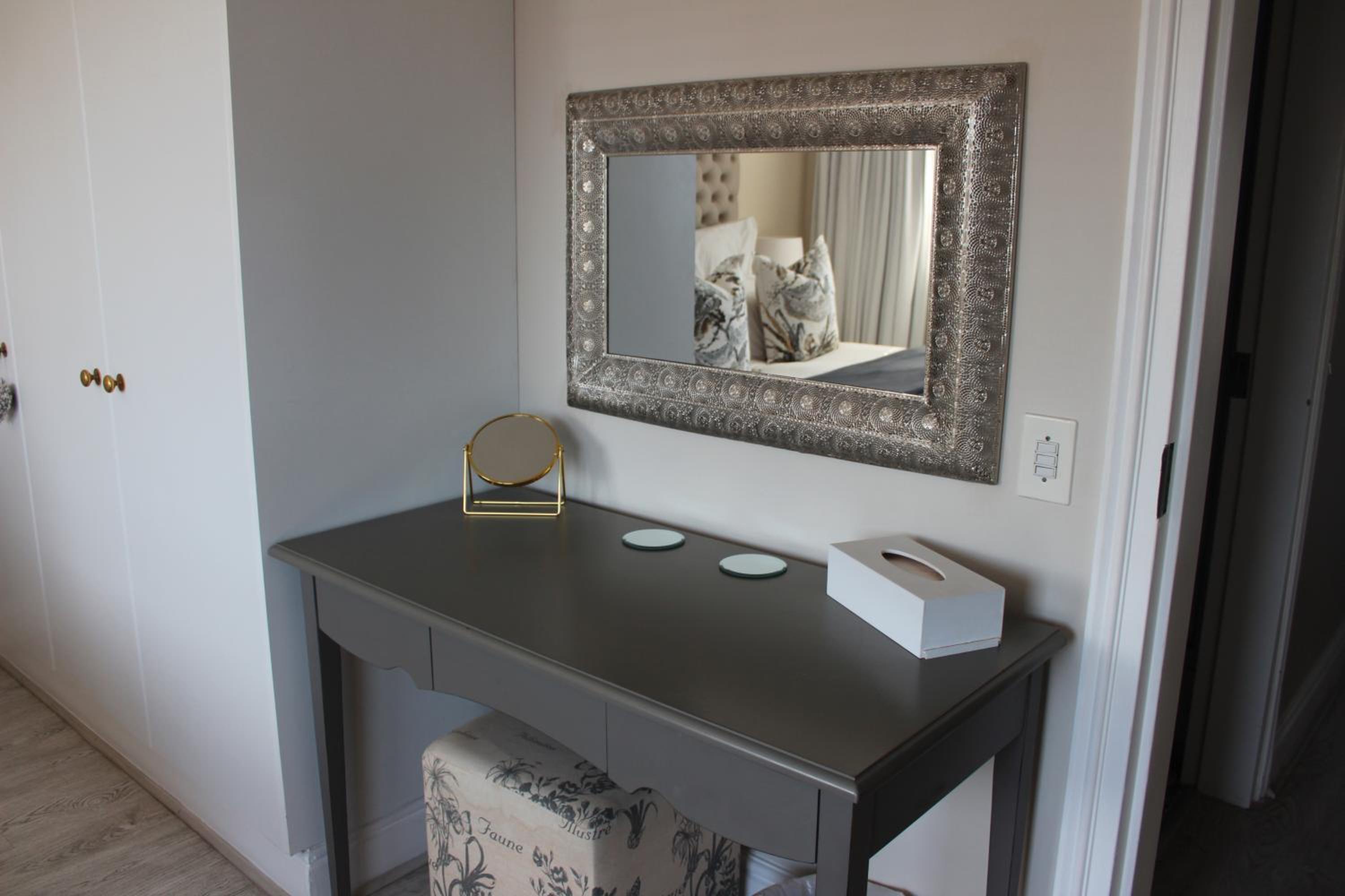 One-Bedroom Apartment - Photo 26
