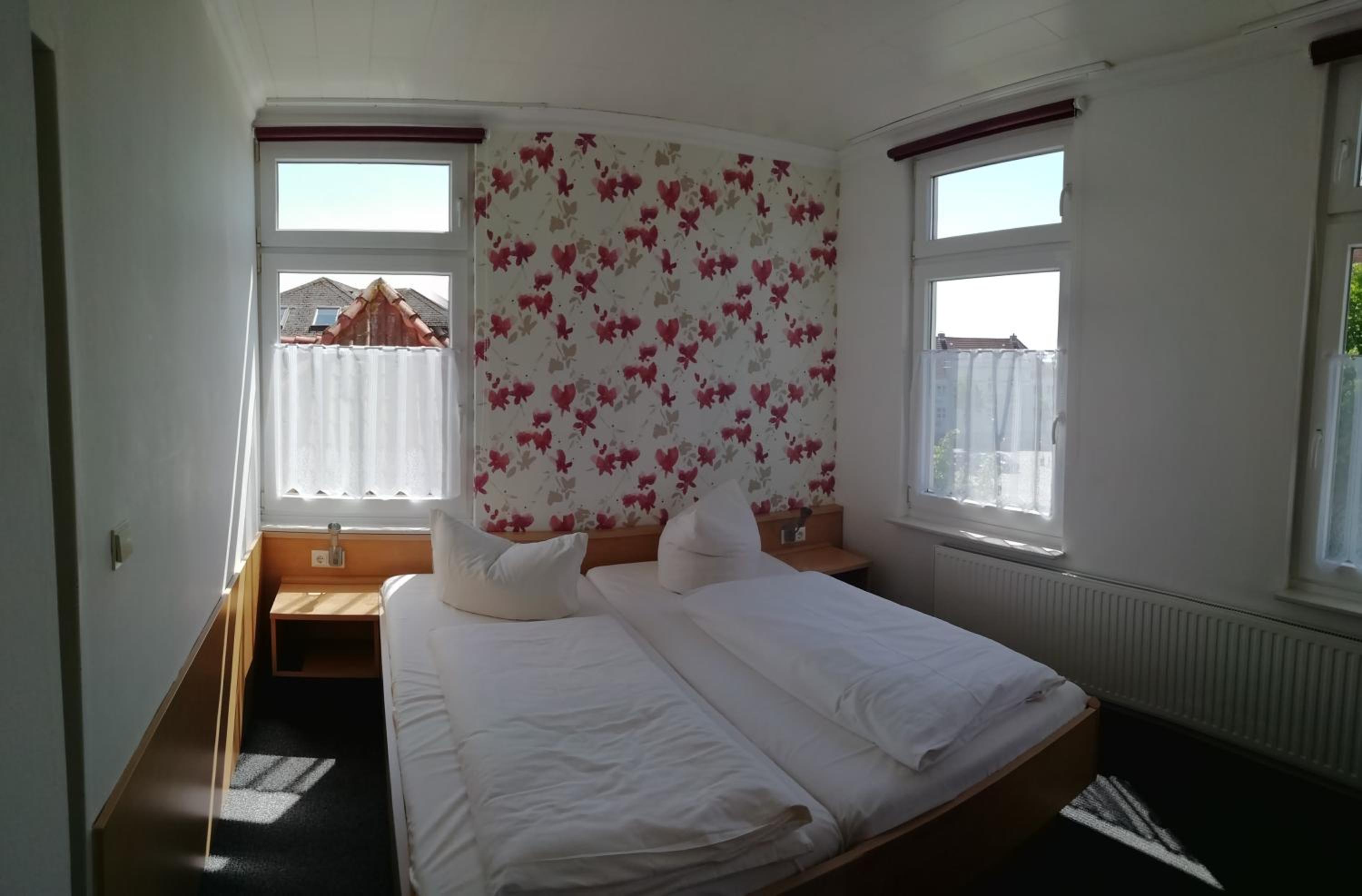 Double Room - Photo 8