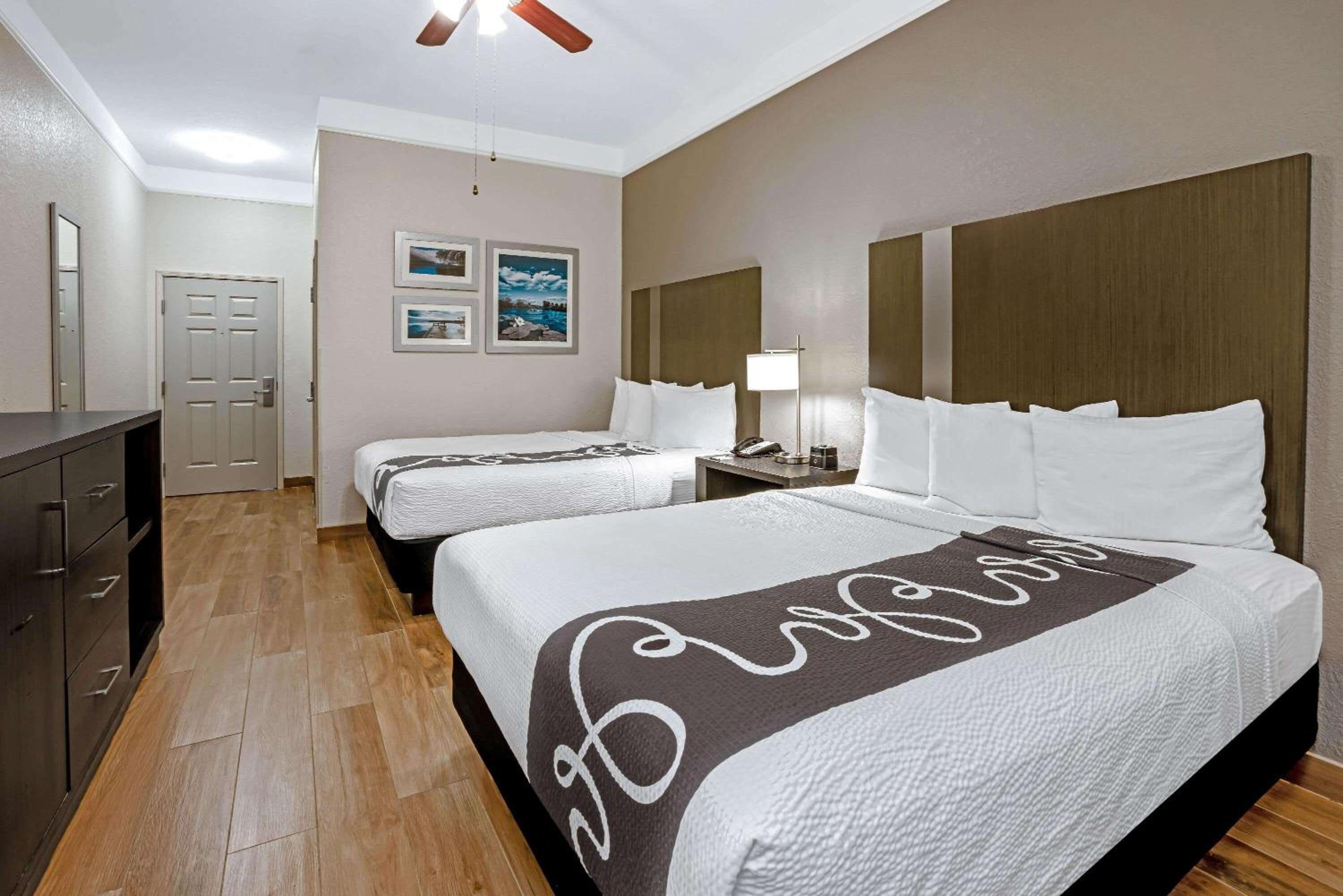 Queen Room with Two Queen Beds - Photo 1