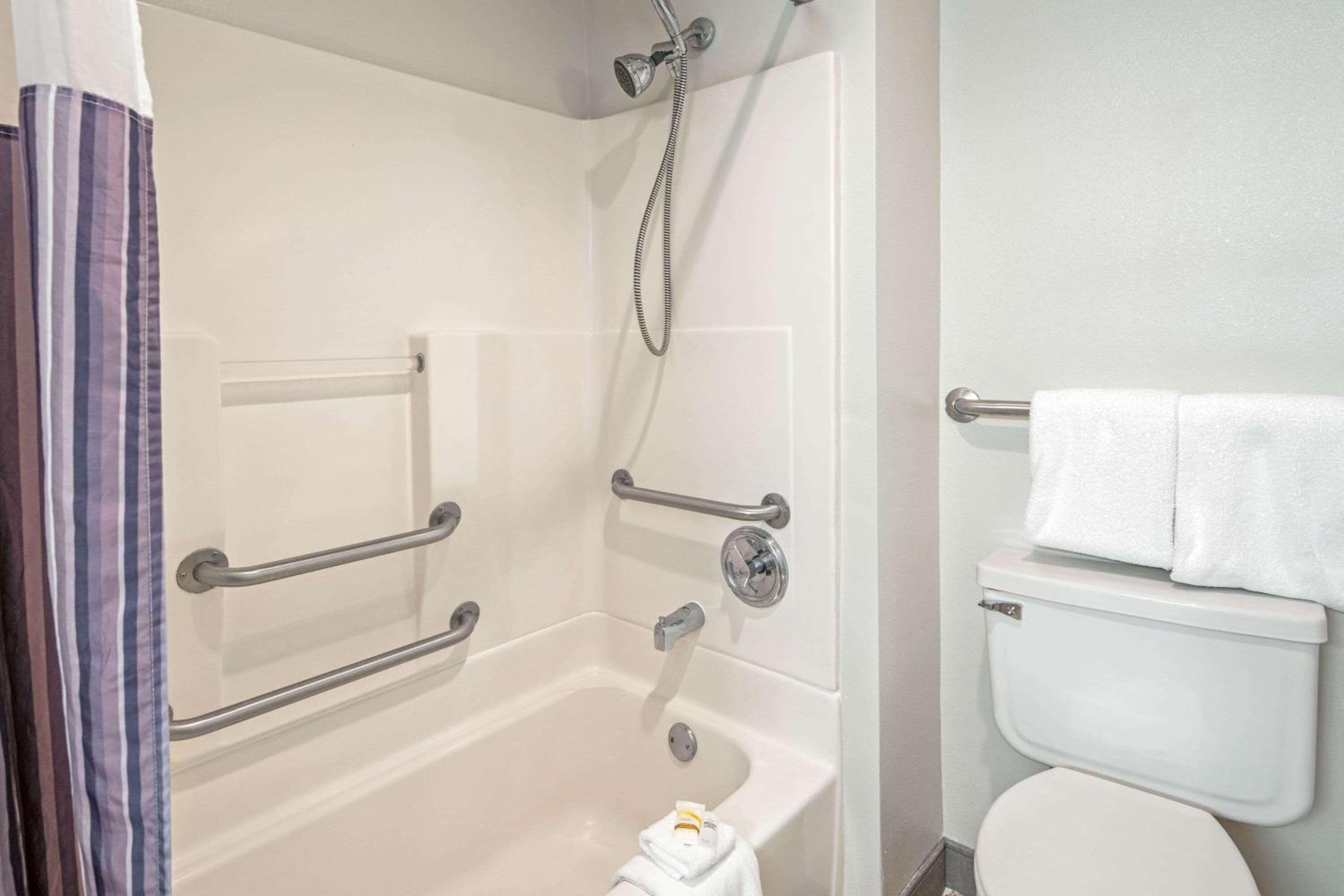 Double Room - Disability Access - Photo 6