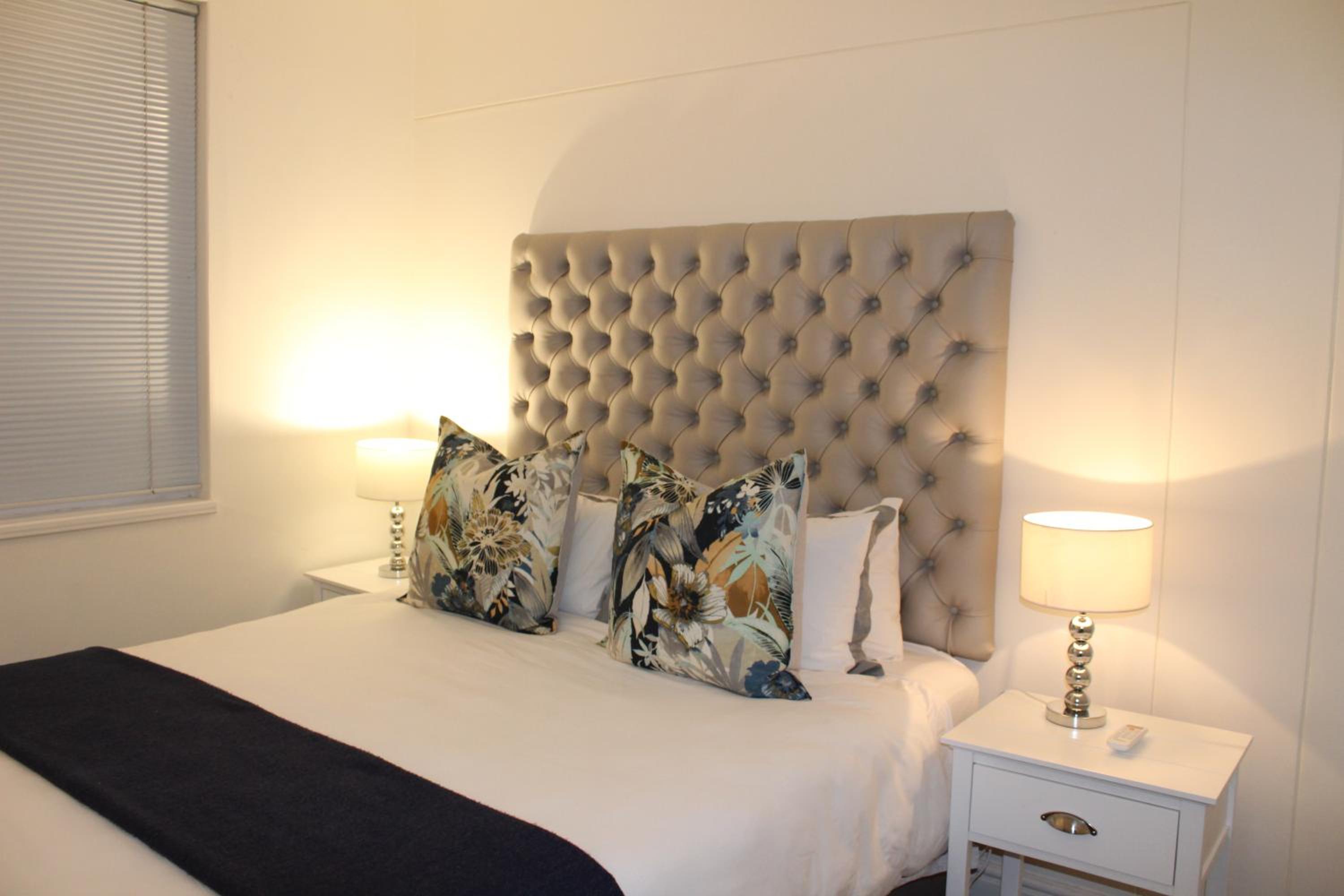 One-Bedroom Apartment - Photo 18