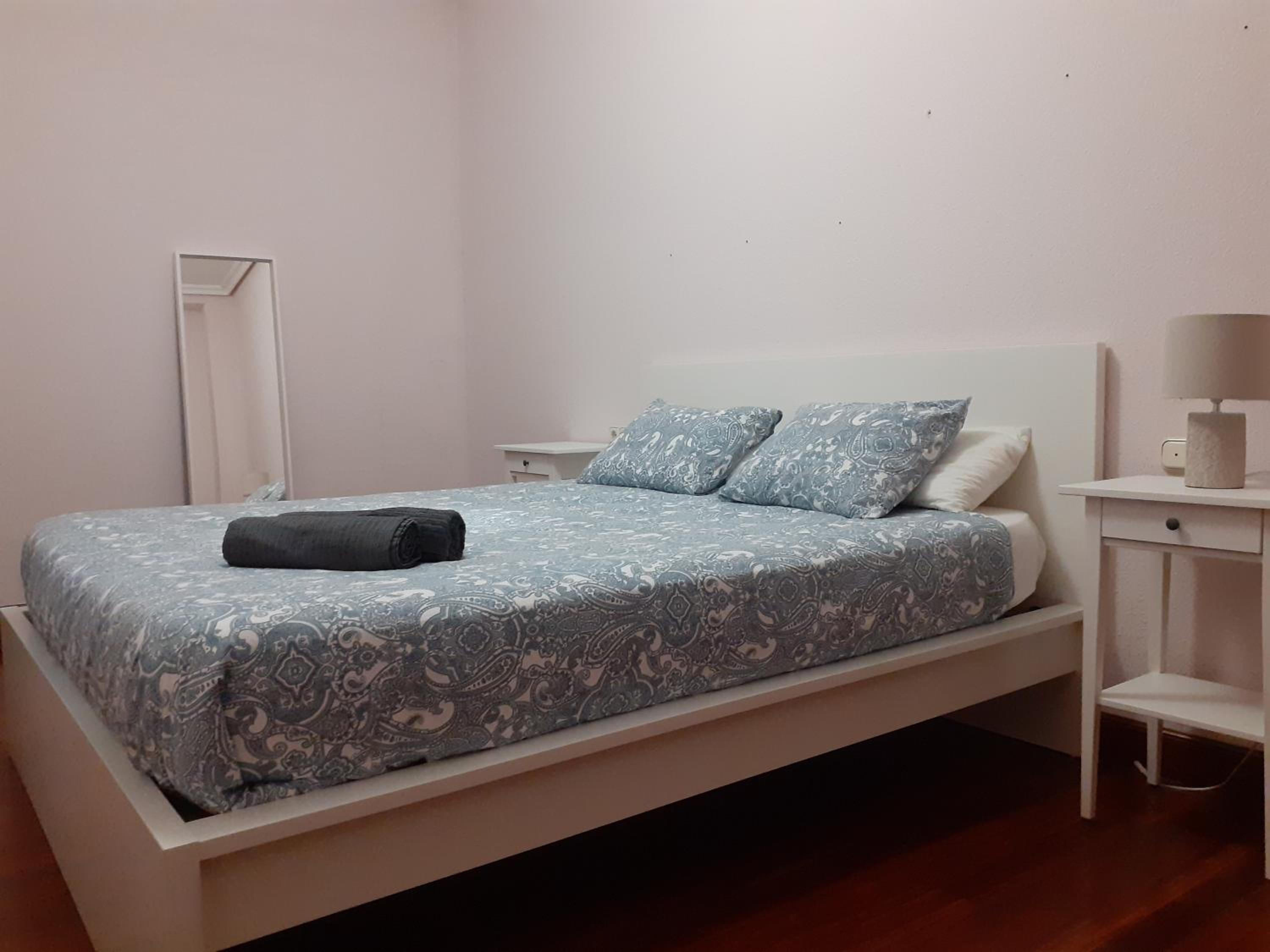 Habitación Doble Estándar con Baño Compartido
