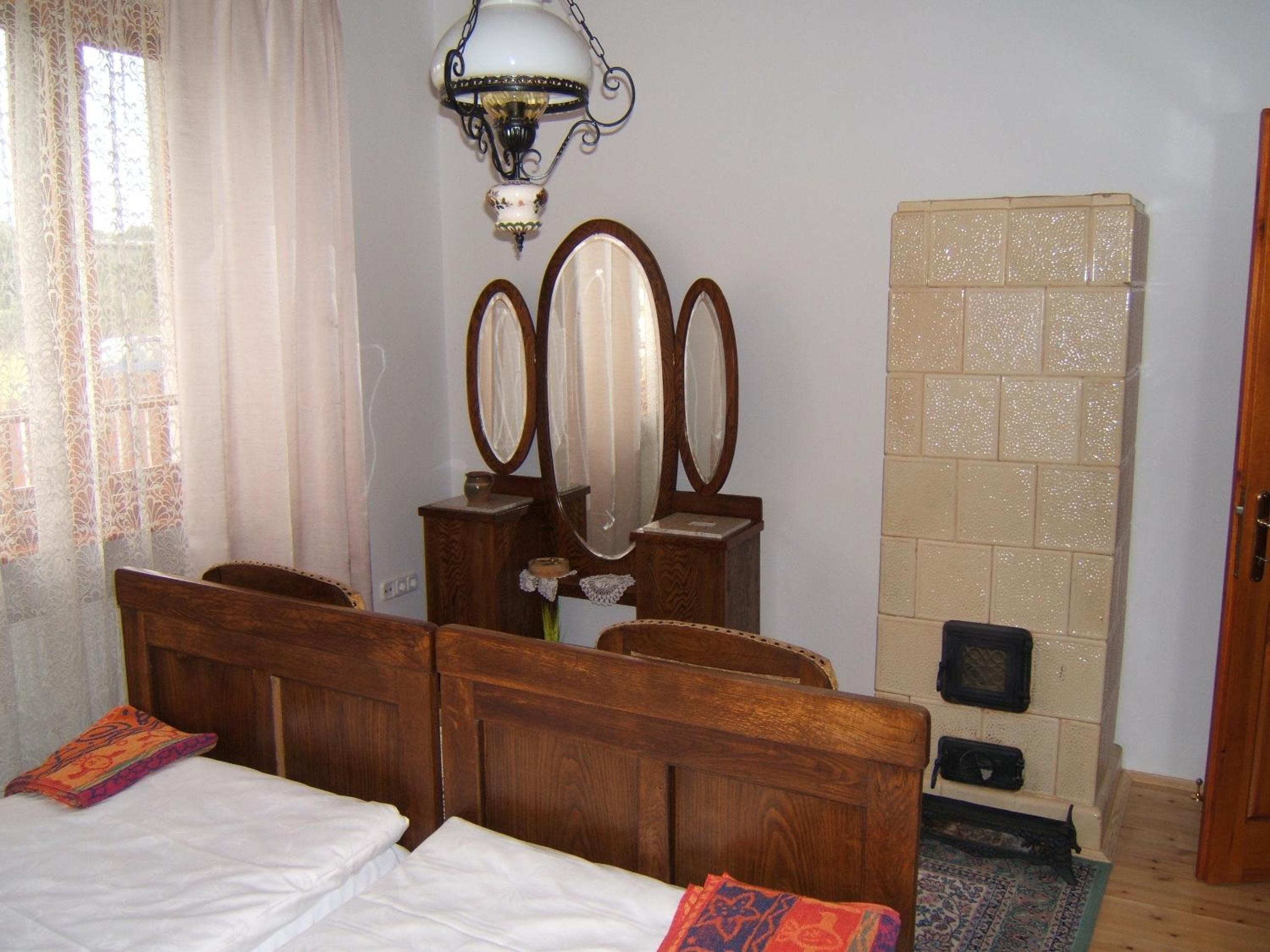 Double or Twin Room with Bathroom - Photo 6