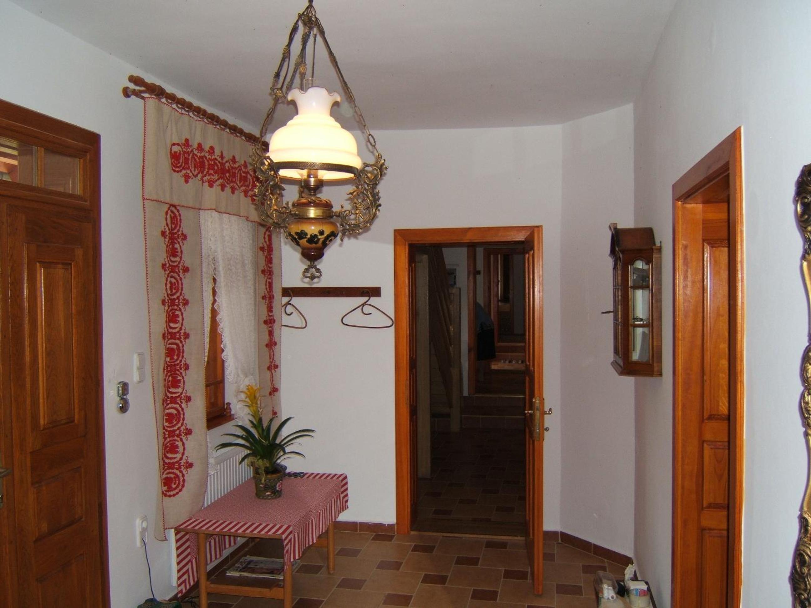 Double or Twin Room with Bathroom - Photo 4