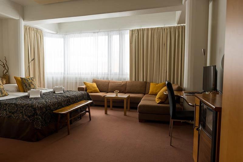 Suite with Spa Bath photo 1