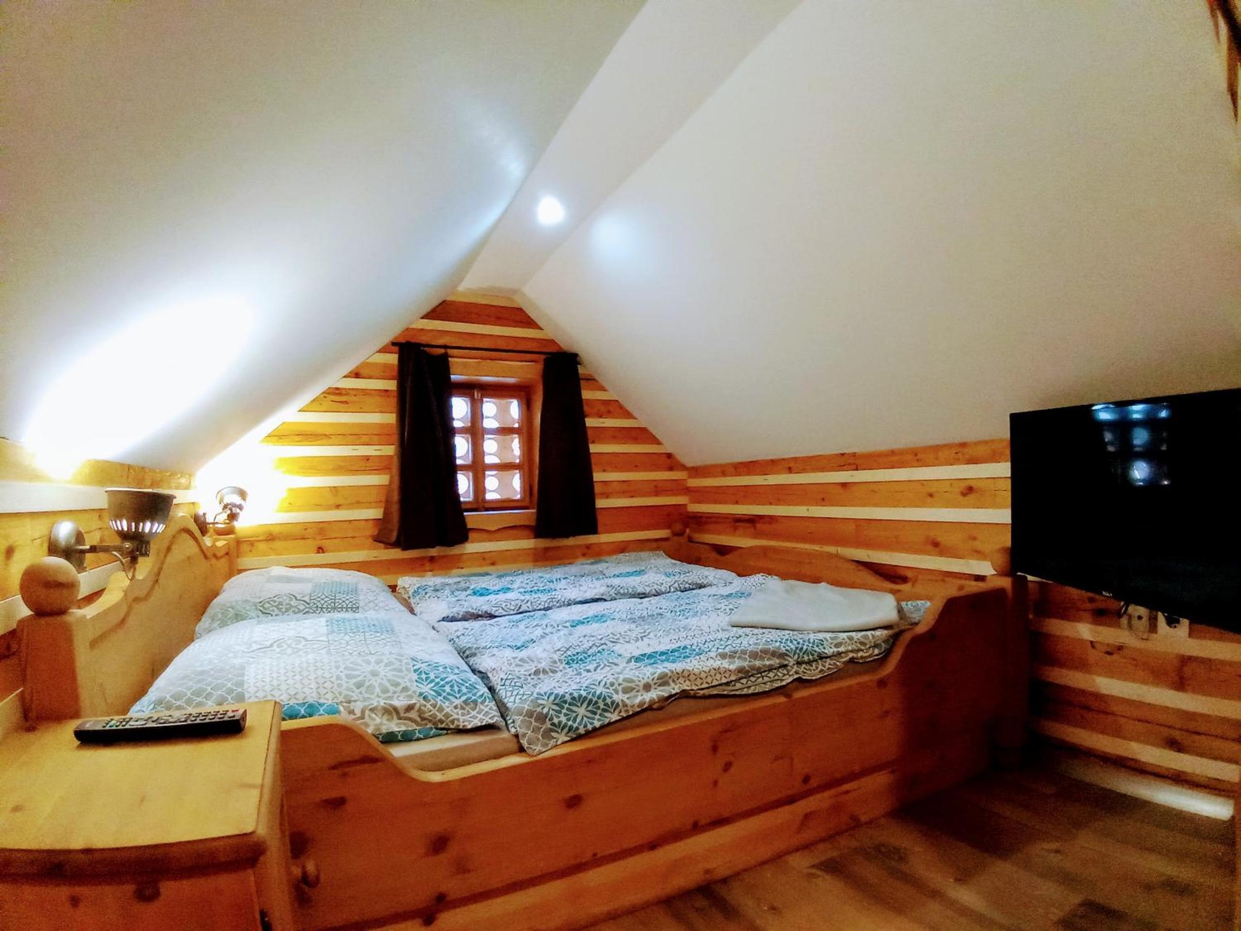 Apartment - Split Level - Photo 19