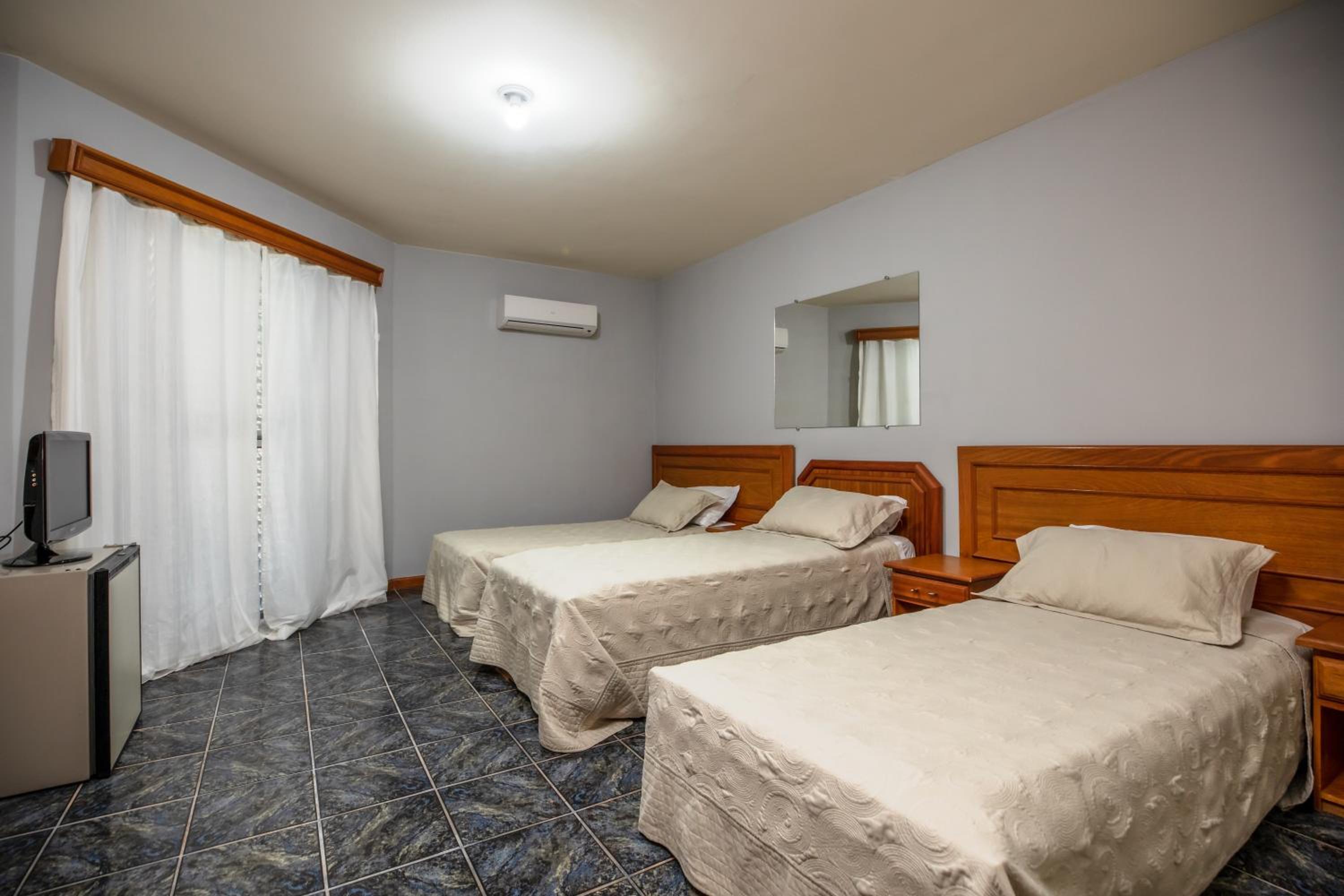 Standard Triple Room - Photo 5