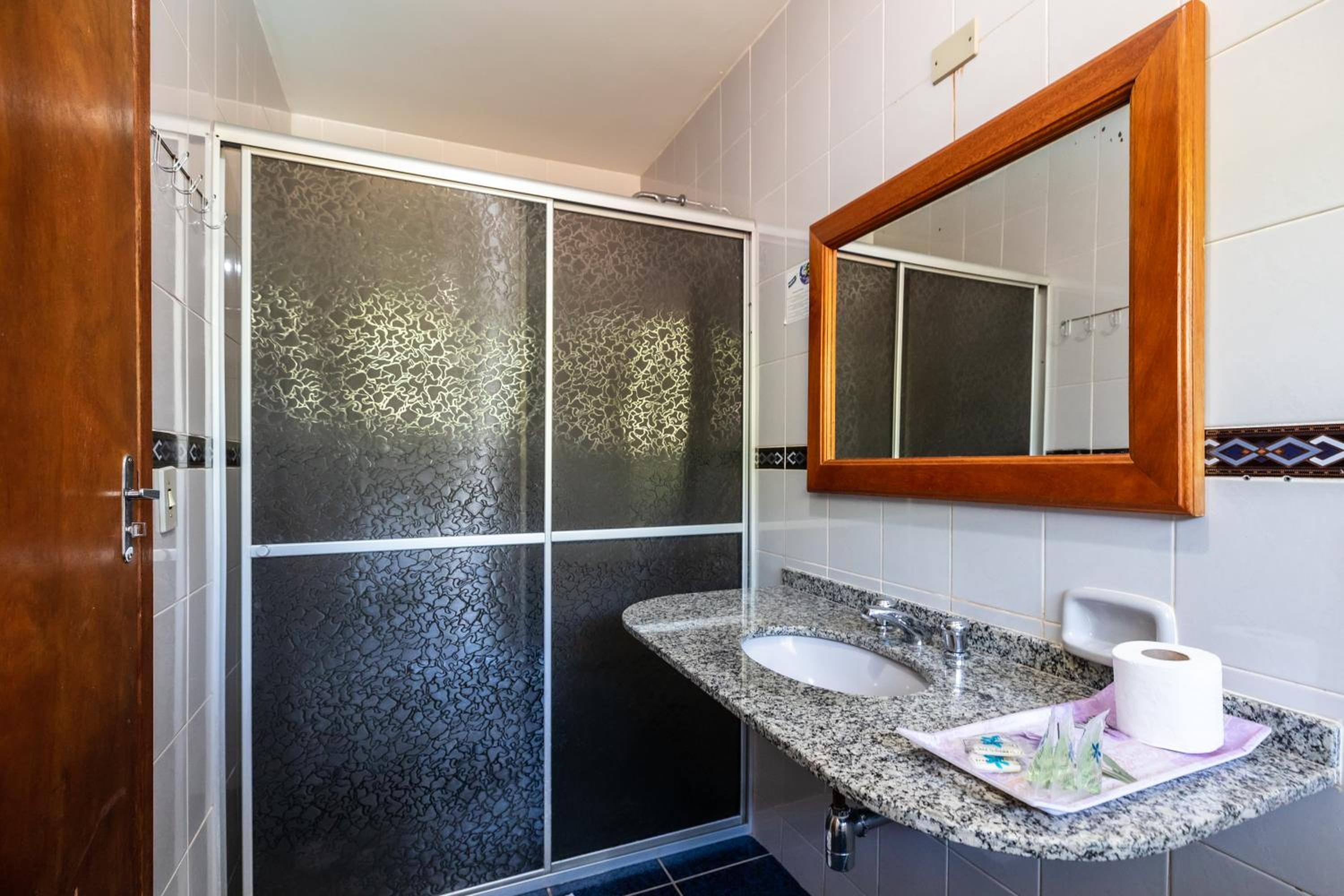 Standard Double Room - Photo 2
