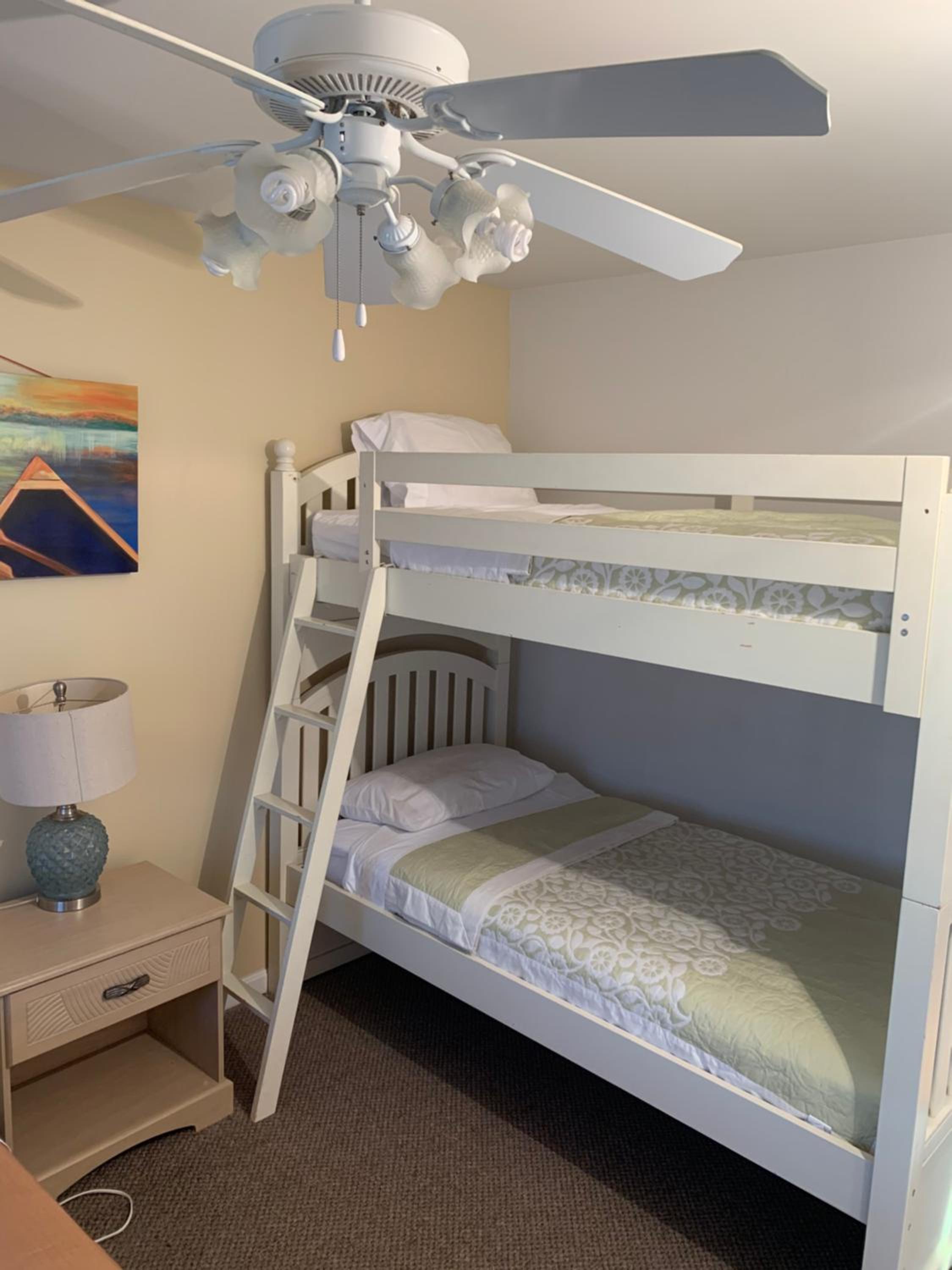 Two Bedroom, One Bathroom Apartment, Ground Floor - Photo 1
