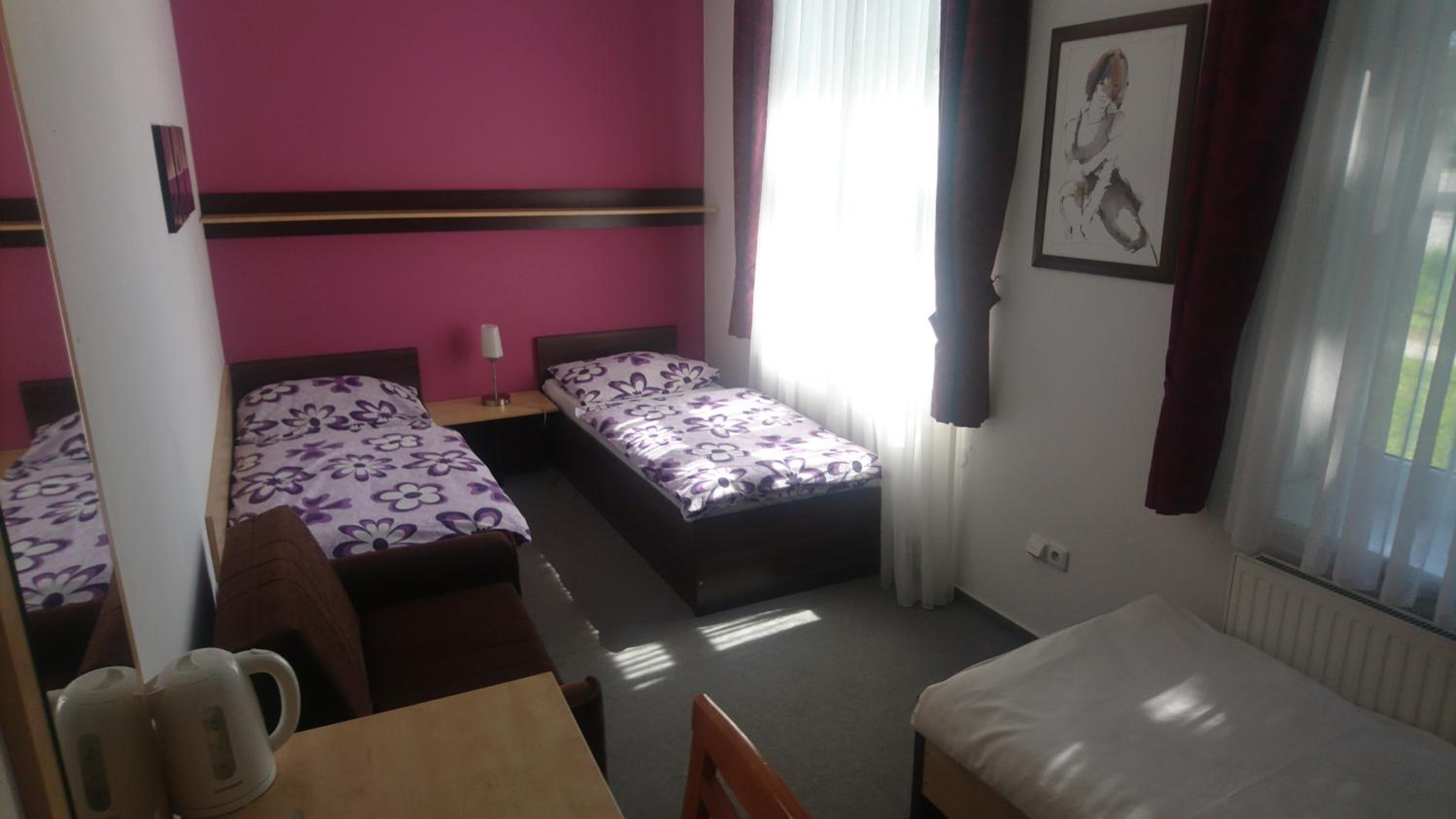 Triple Room - Photo 1
