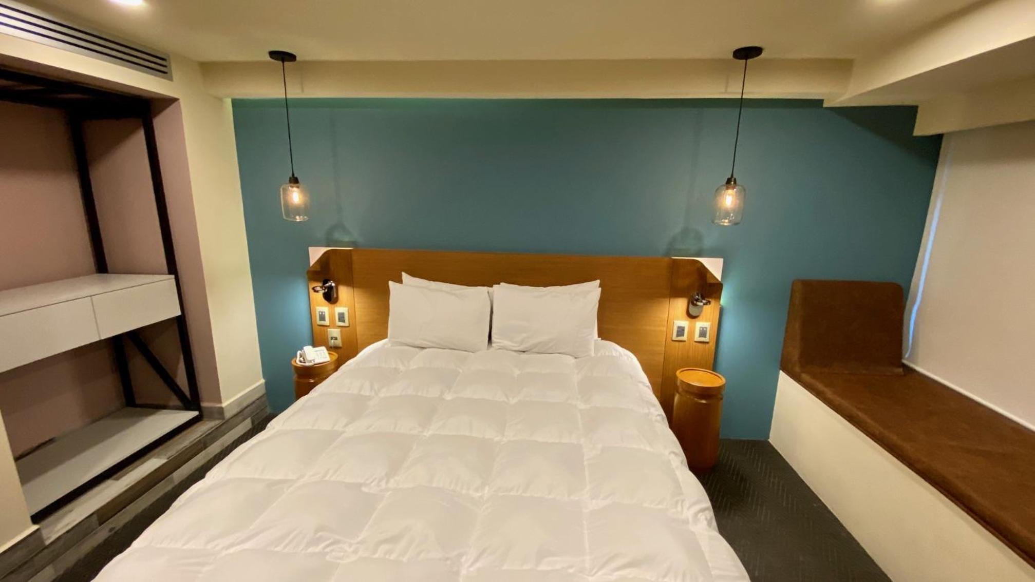 Standard Double Room - Photo 11