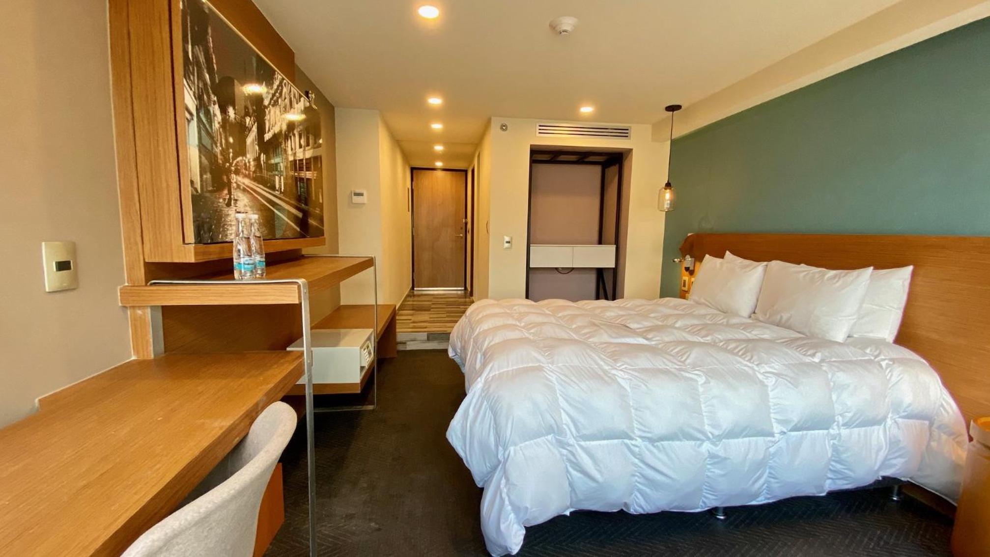 Standard Double Room - Photo 8