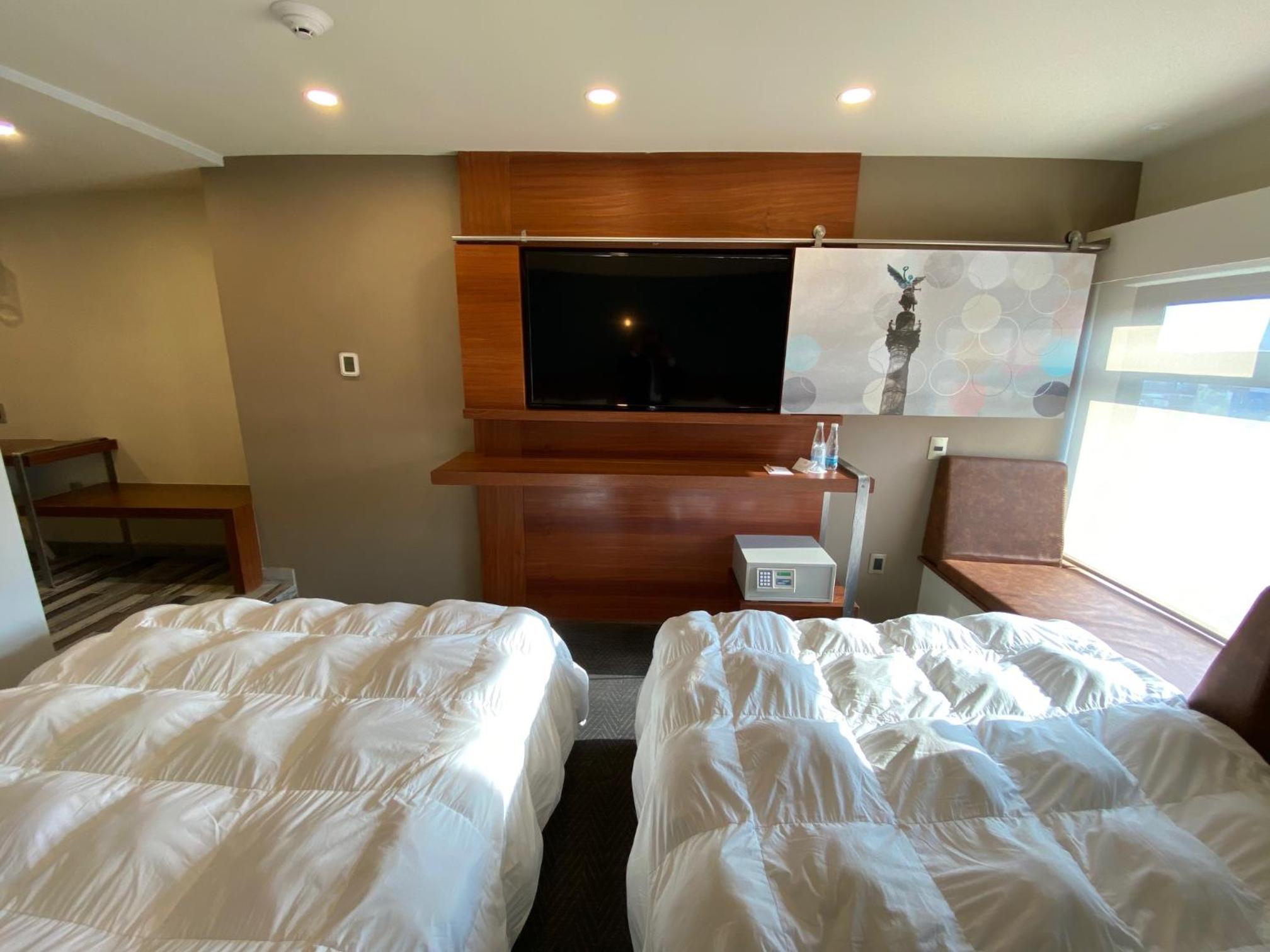 Standard Double Room with Two Double Beds - Photo 2