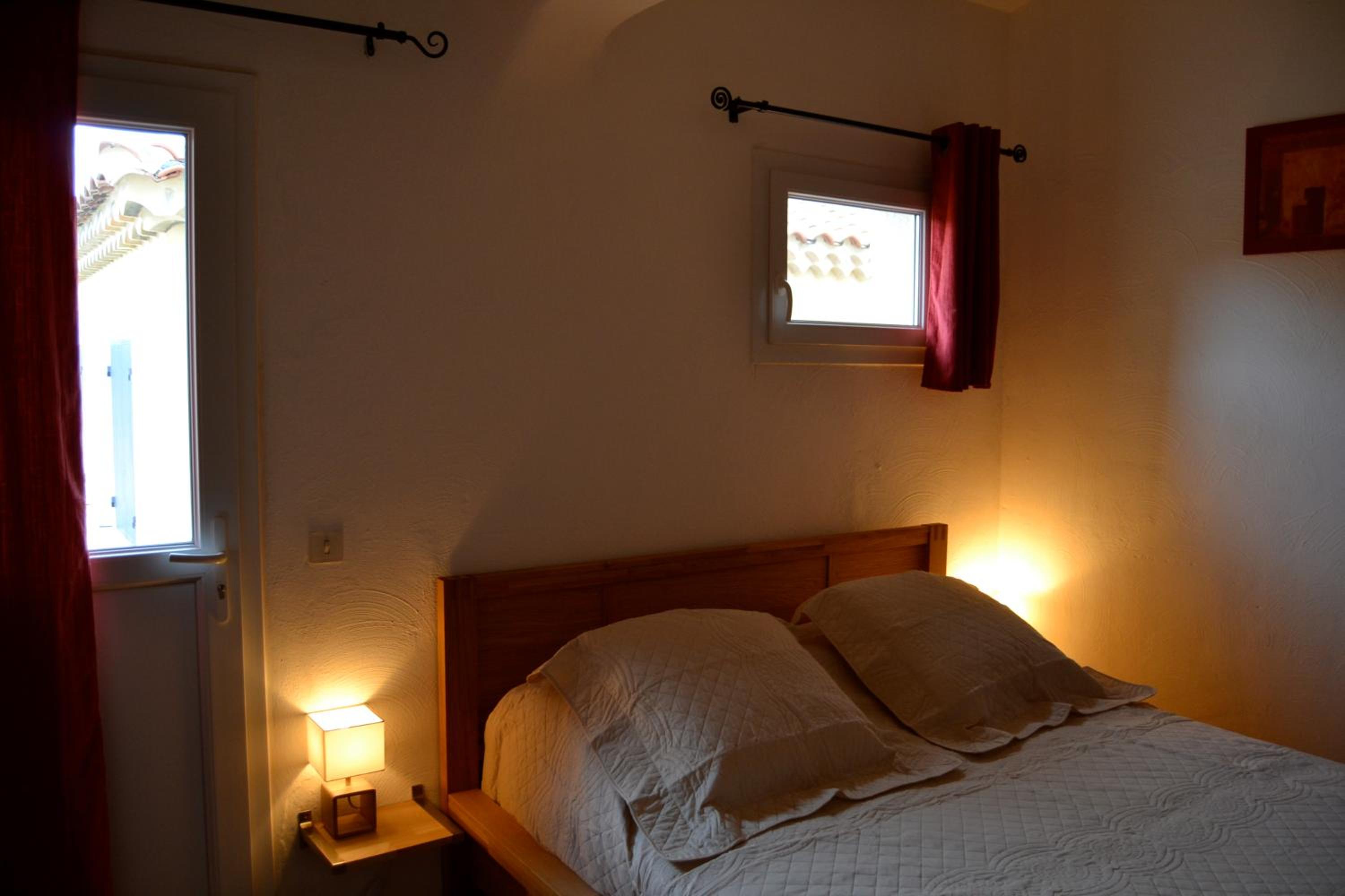 Double Room - Photo 2