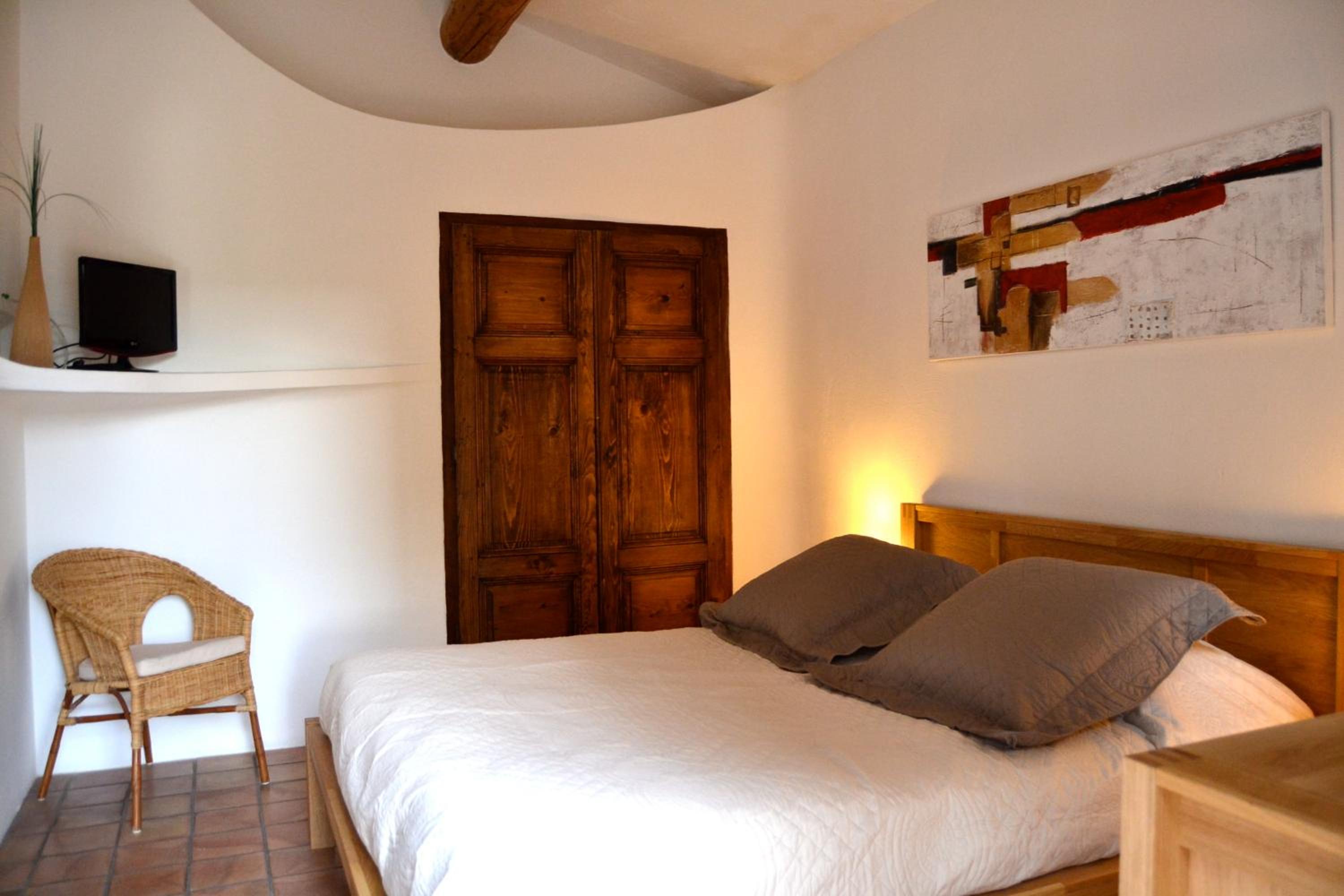 Double Room - Photo 4