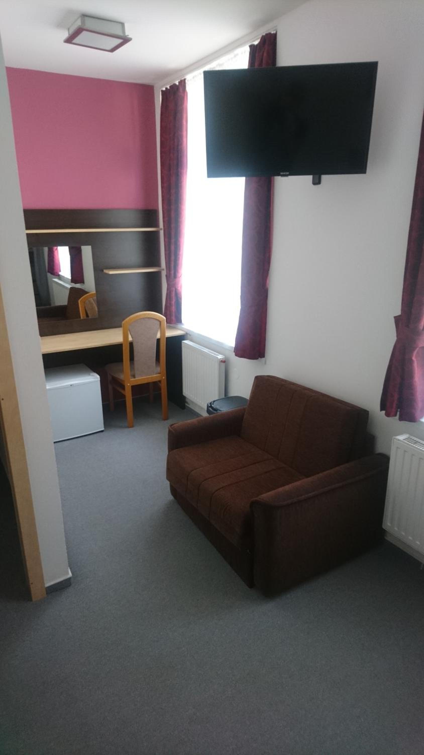 Standard Double Room - Photo 5