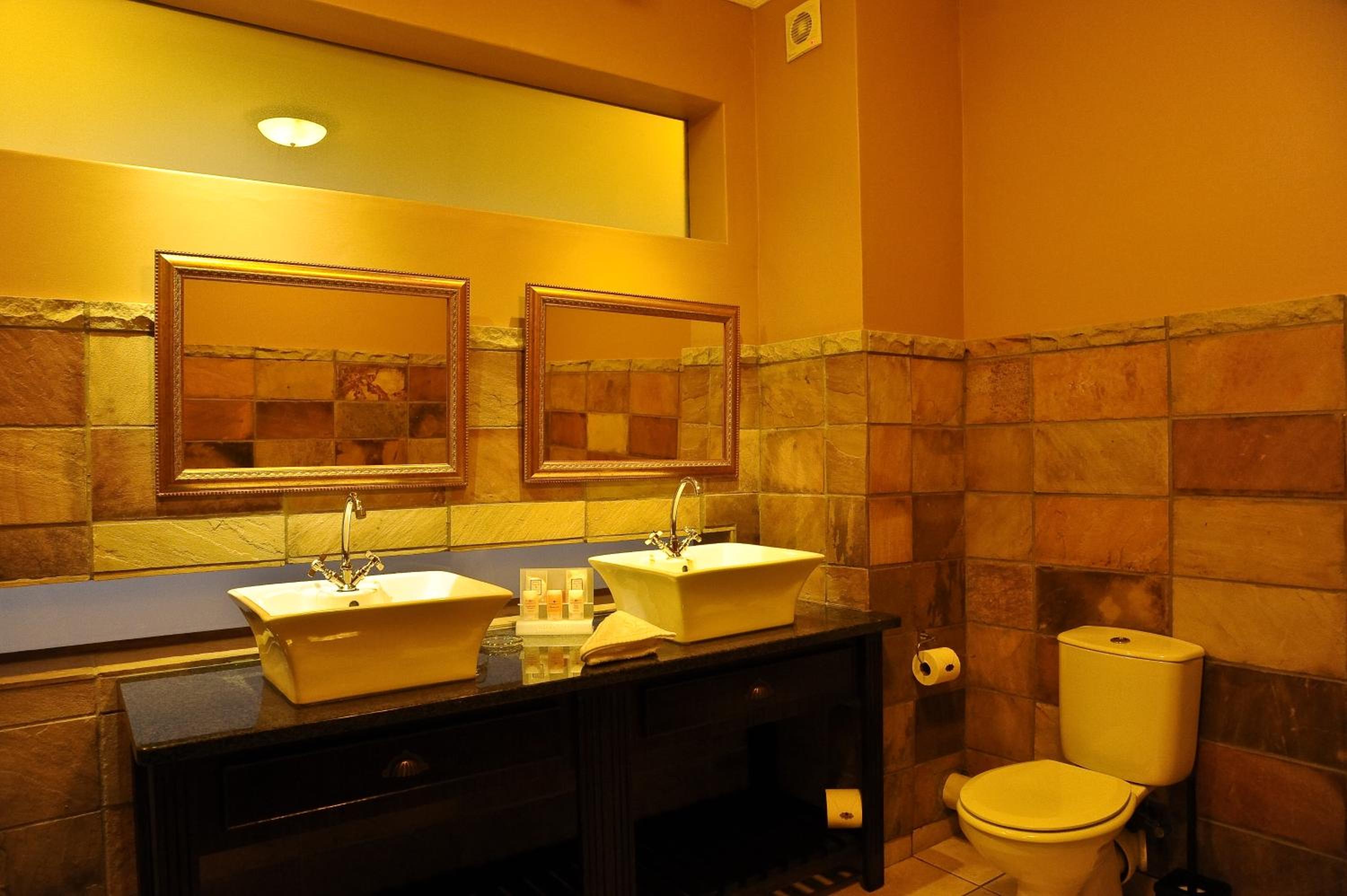 Luxury King Room photo 2