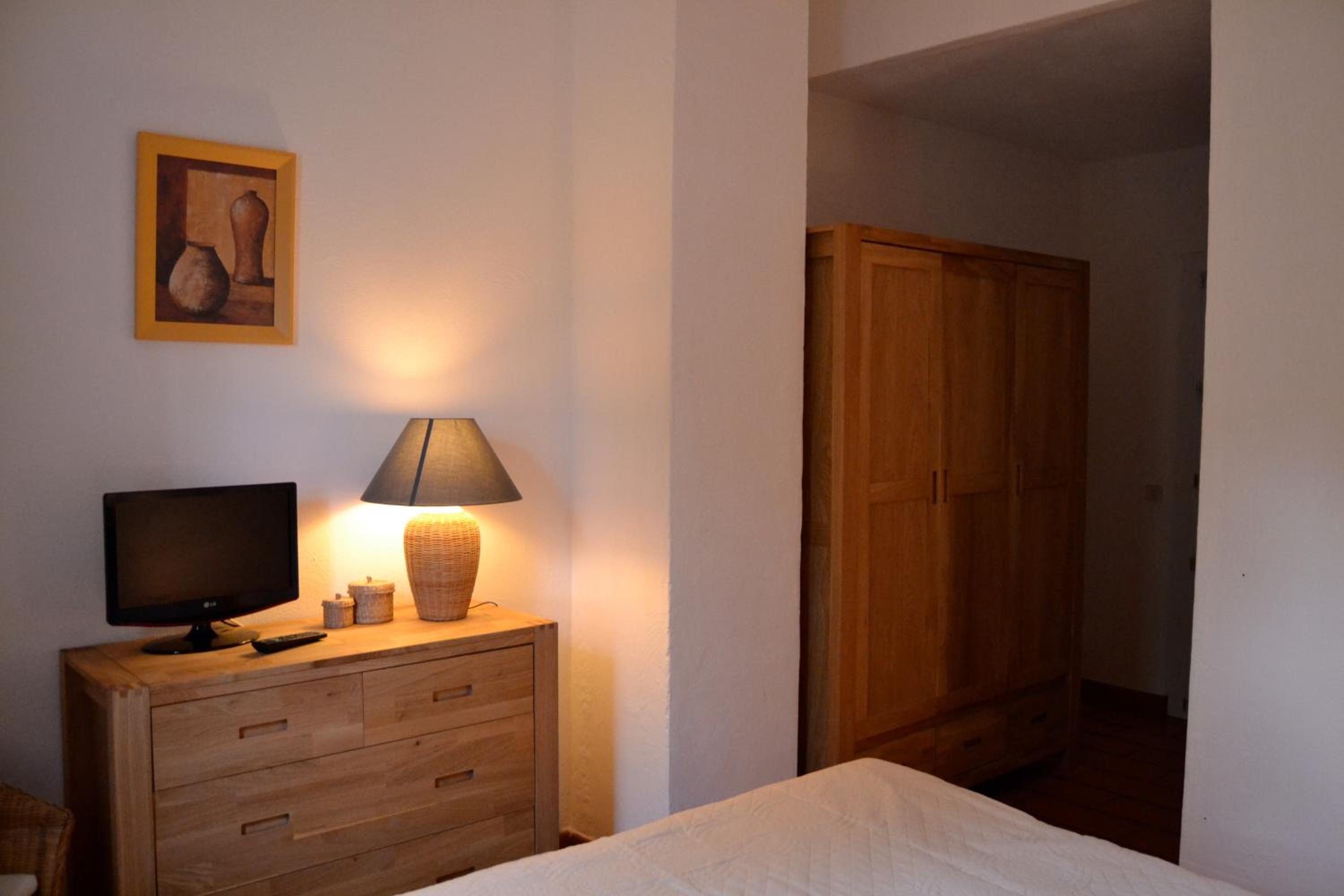 Double Room - Photo 3